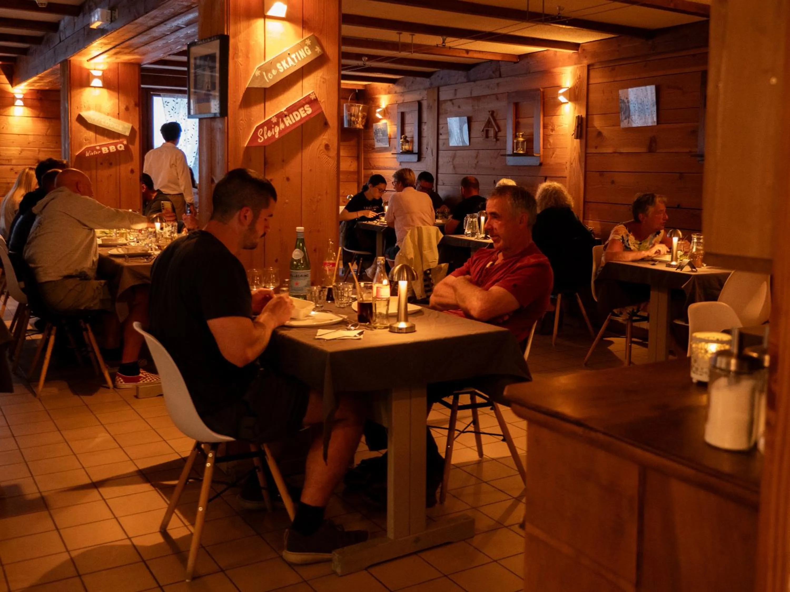 Restaurant/places to eat in Hotel Chalet du Crey