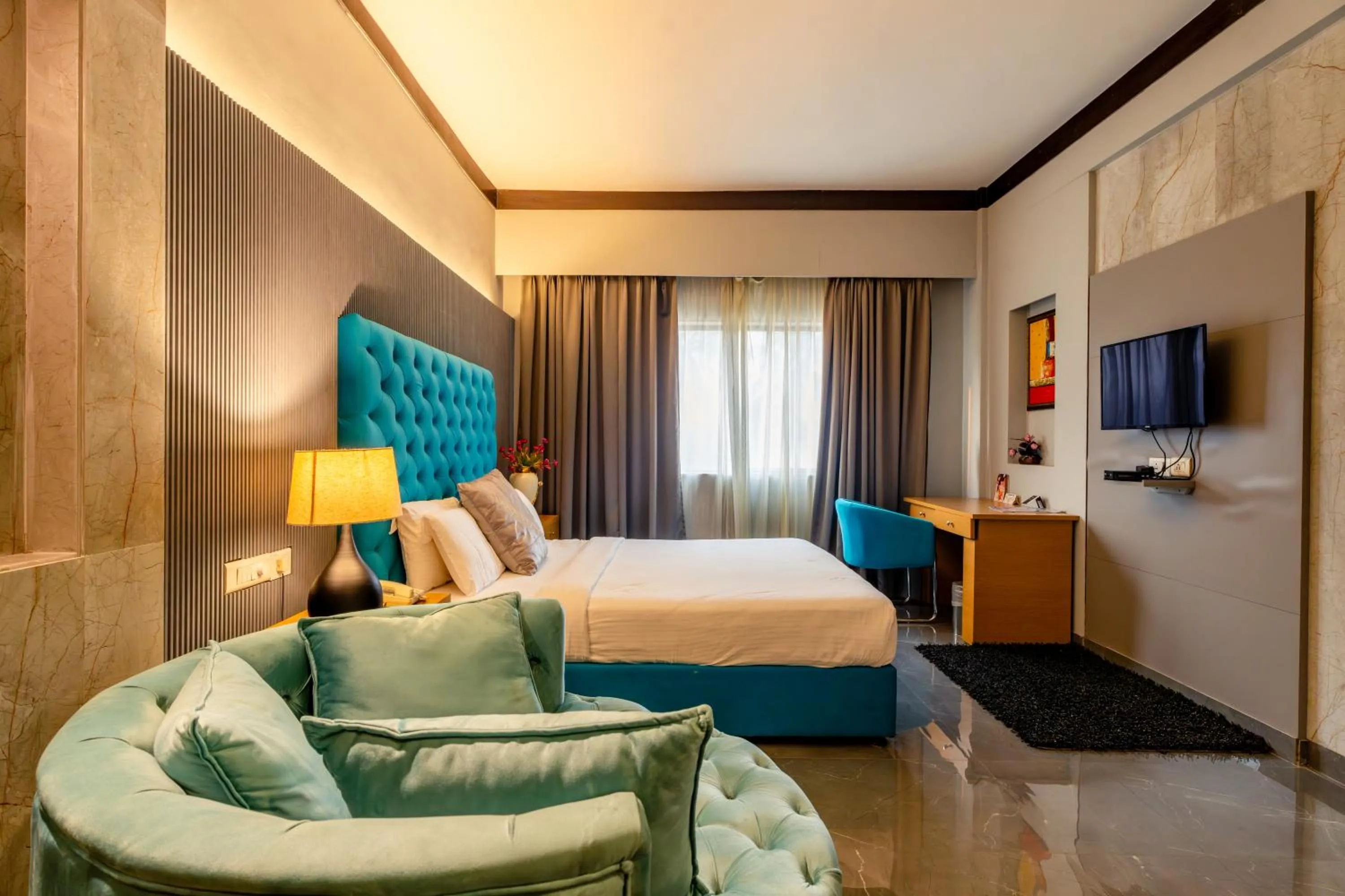 Bedroom, Bed in Hotel Pal Heights