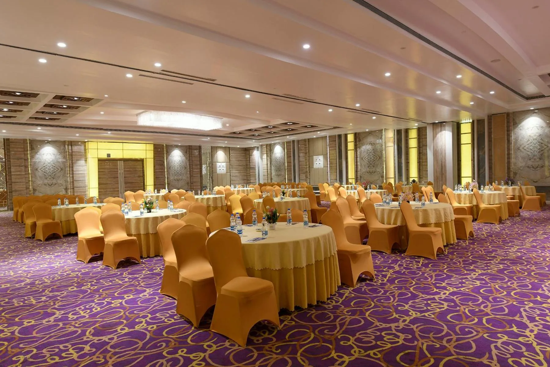 Banquet/Function facilities in Hotel Pal Heights