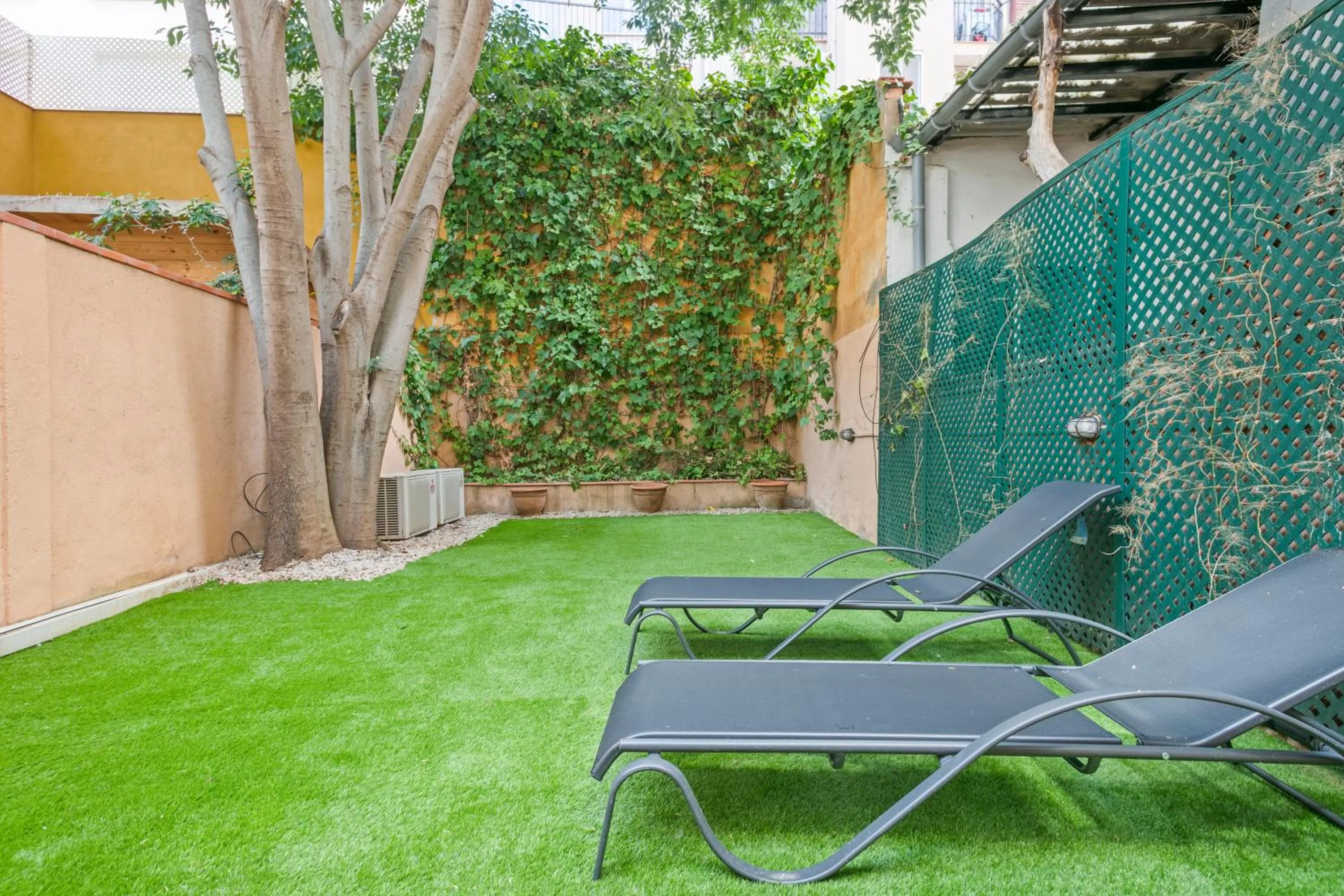 Garden in Alcam Loft Grassot