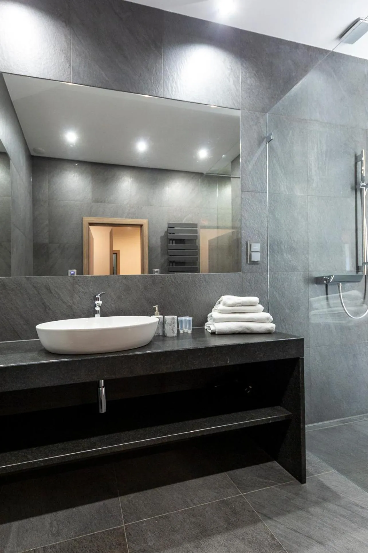 Bathroom in Aparthotel New Lux