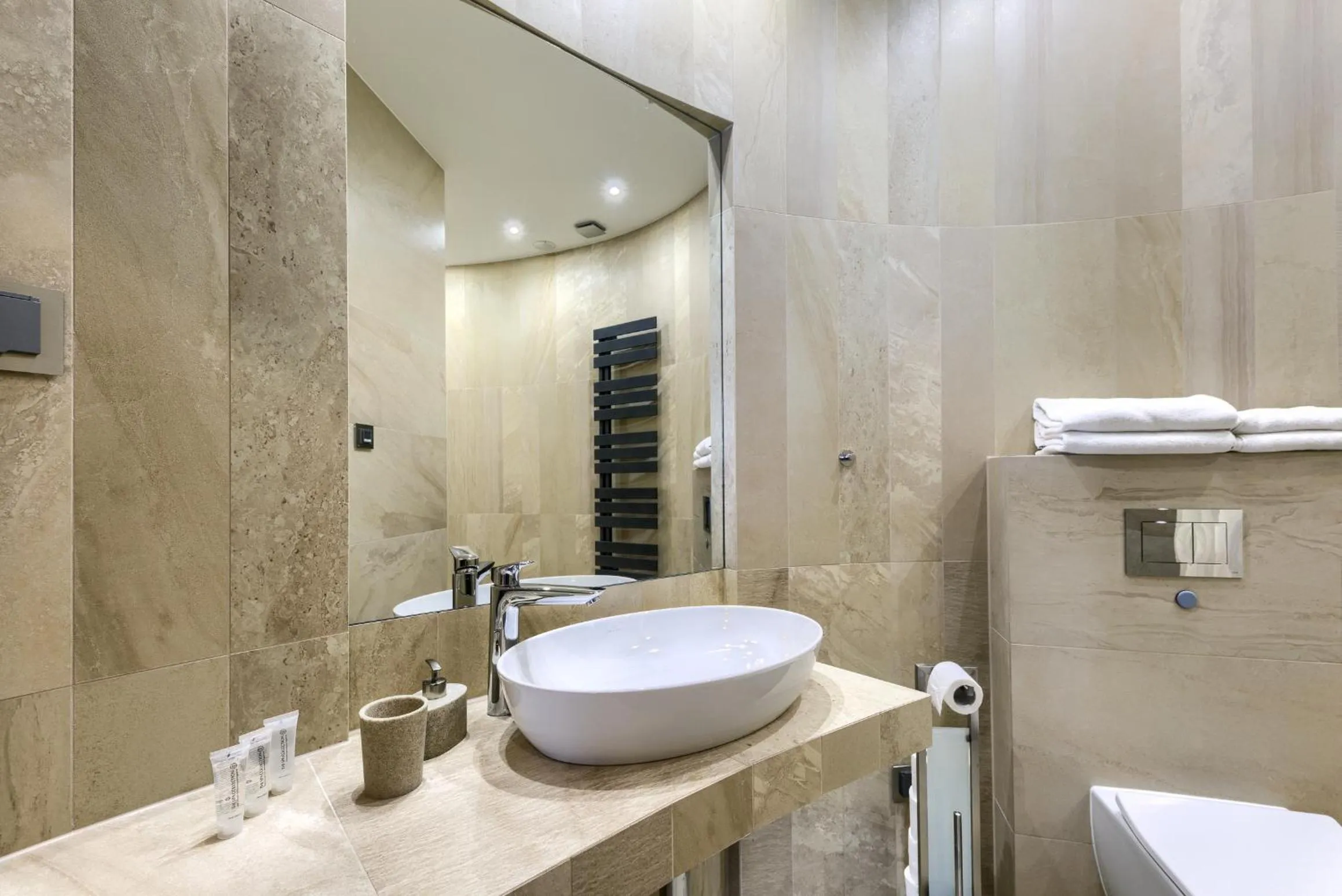 Shower in Aparthotel New Lux