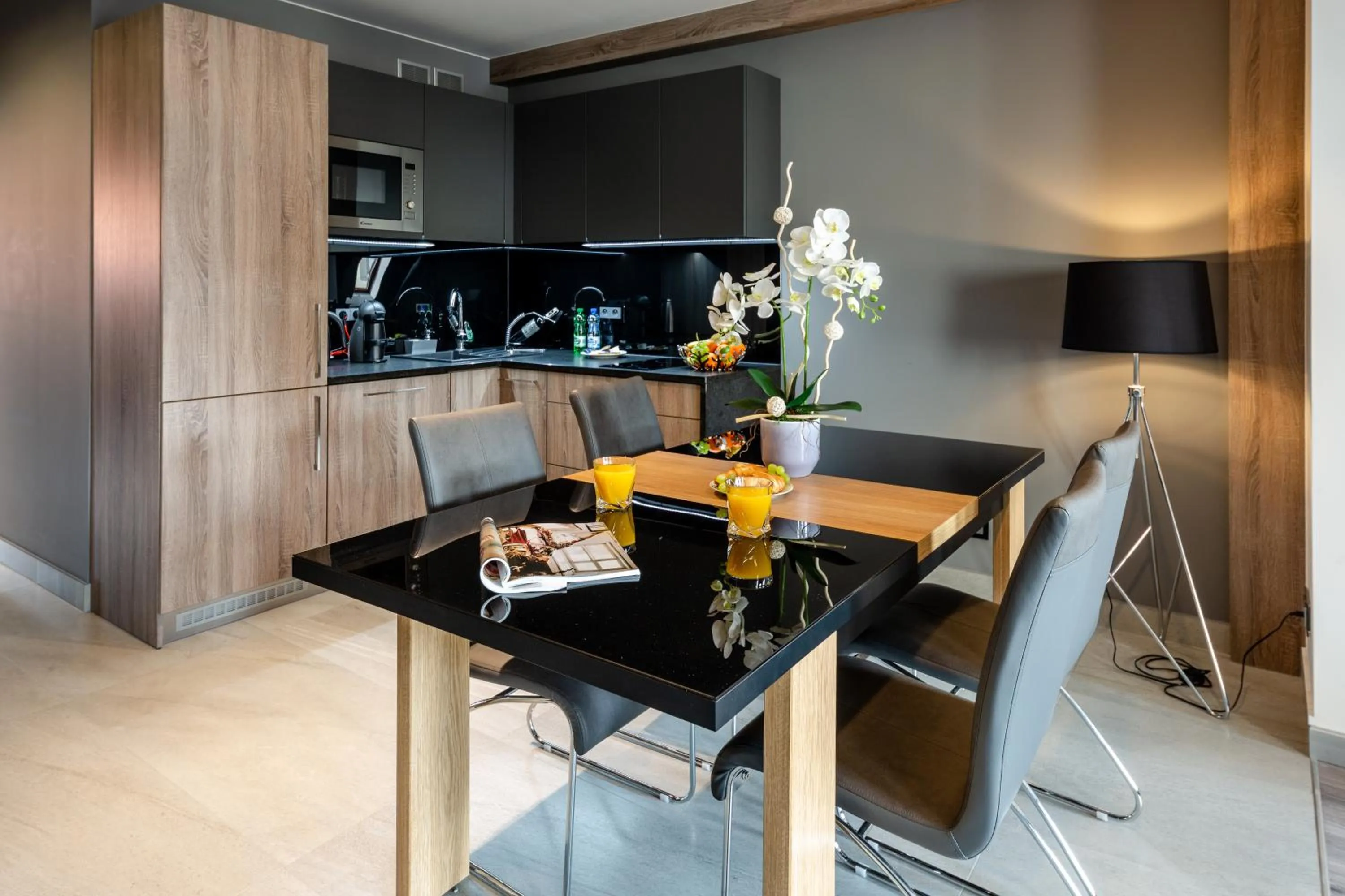 Kitchen or kitchenette in Aparthotel New Lux