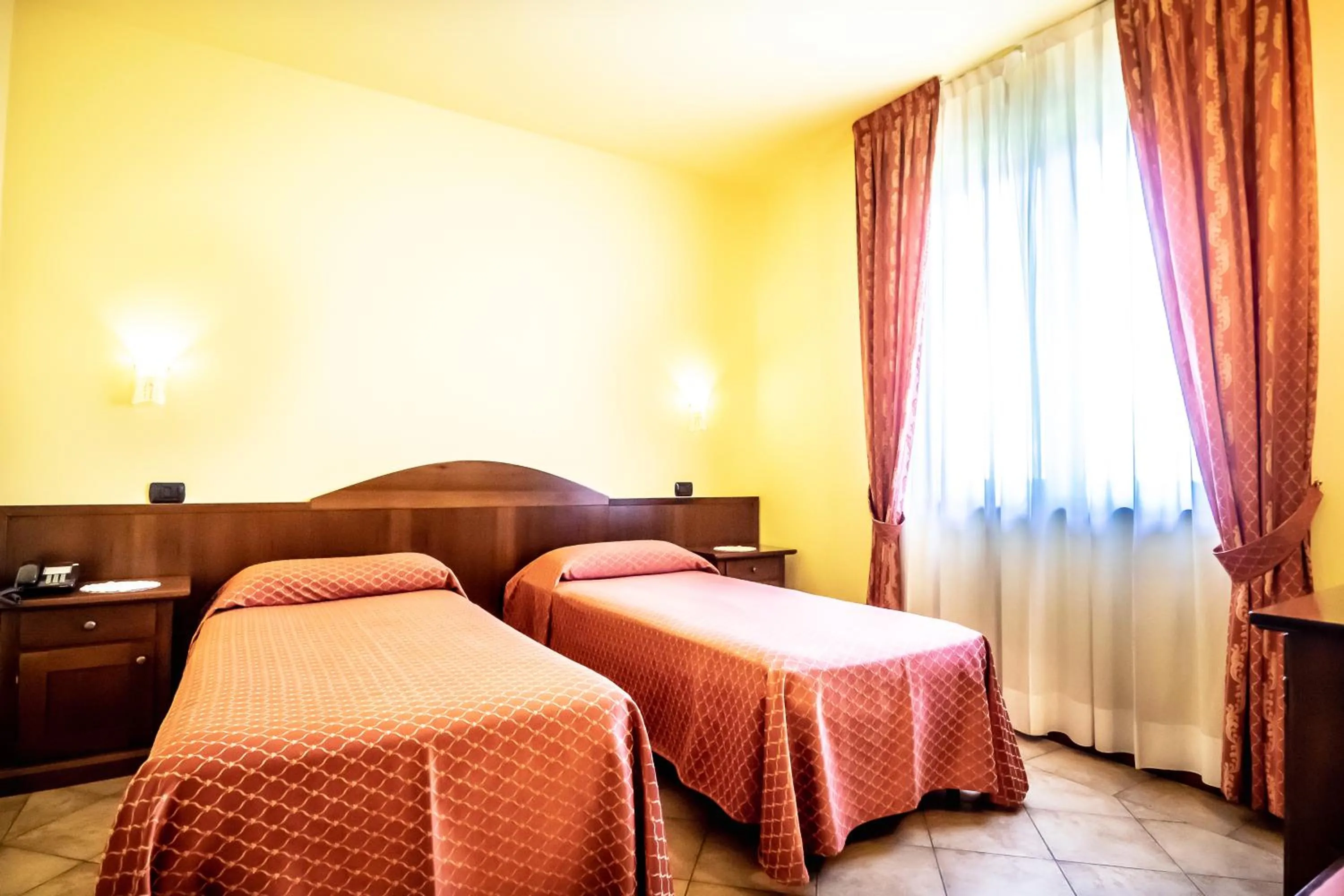 Bedroom, Bed in Hotel Al Poggio Verde