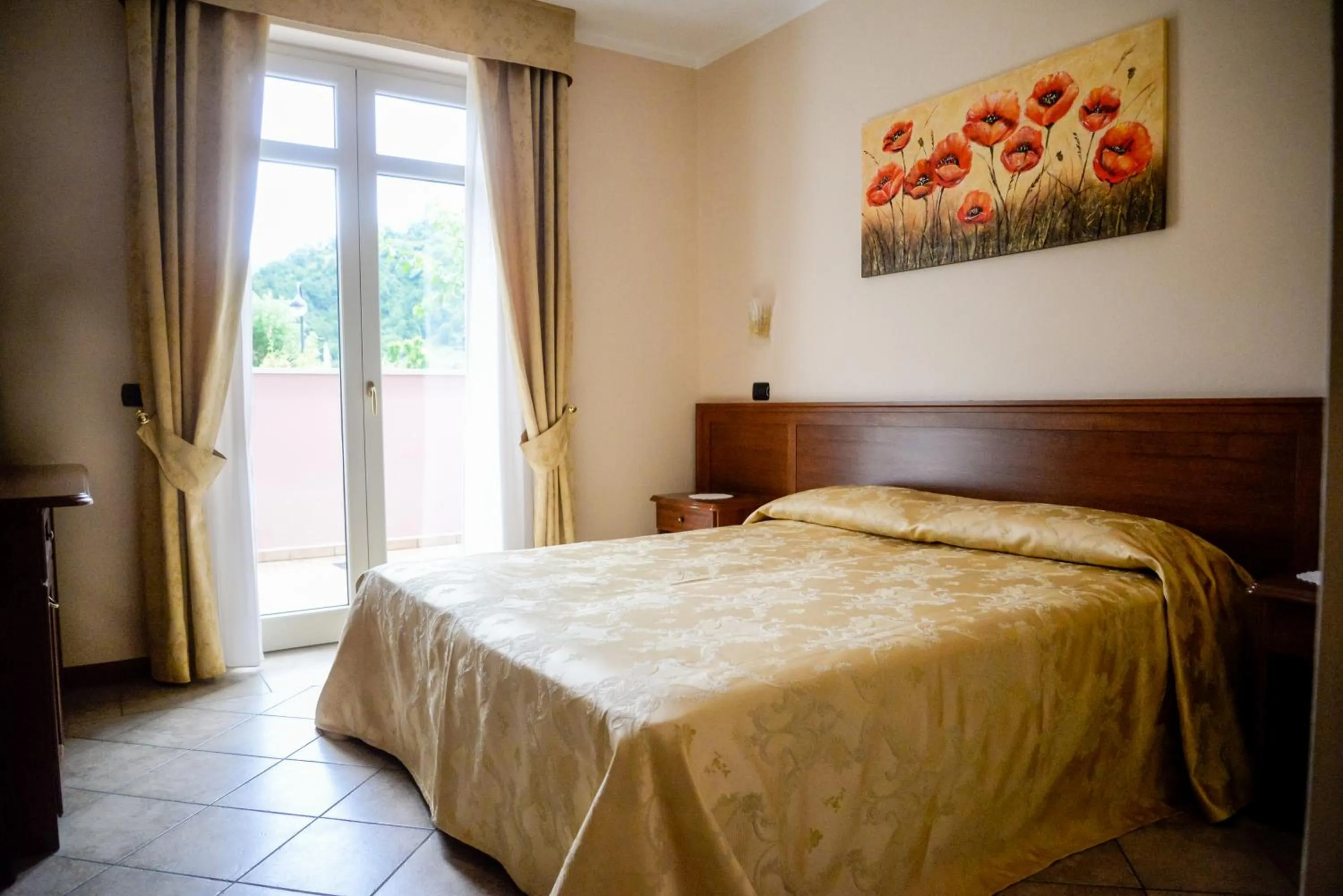 Bedroom, Bed in Hotel Al Poggio Verde