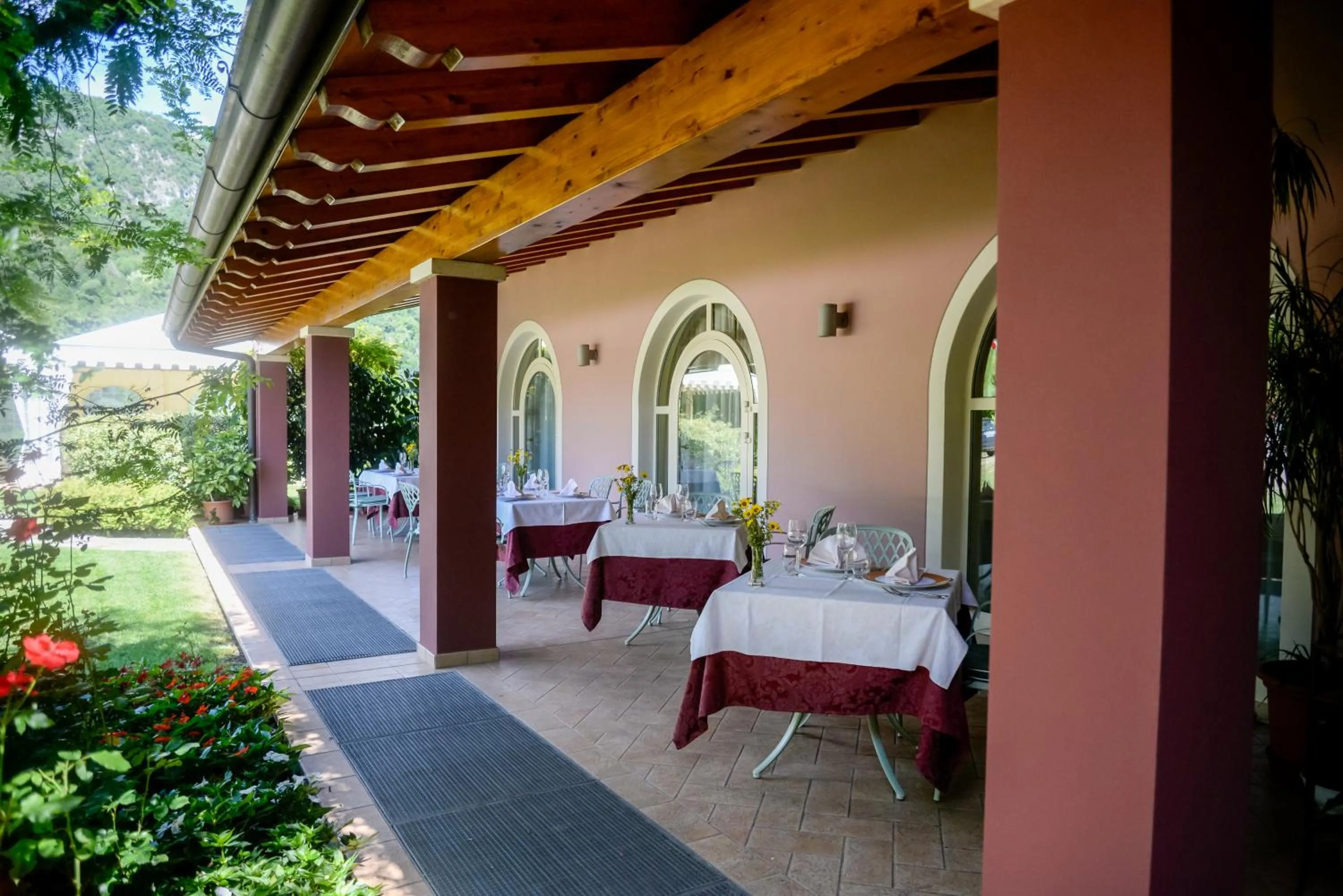 Patio in Hotel Al Poggio Verde