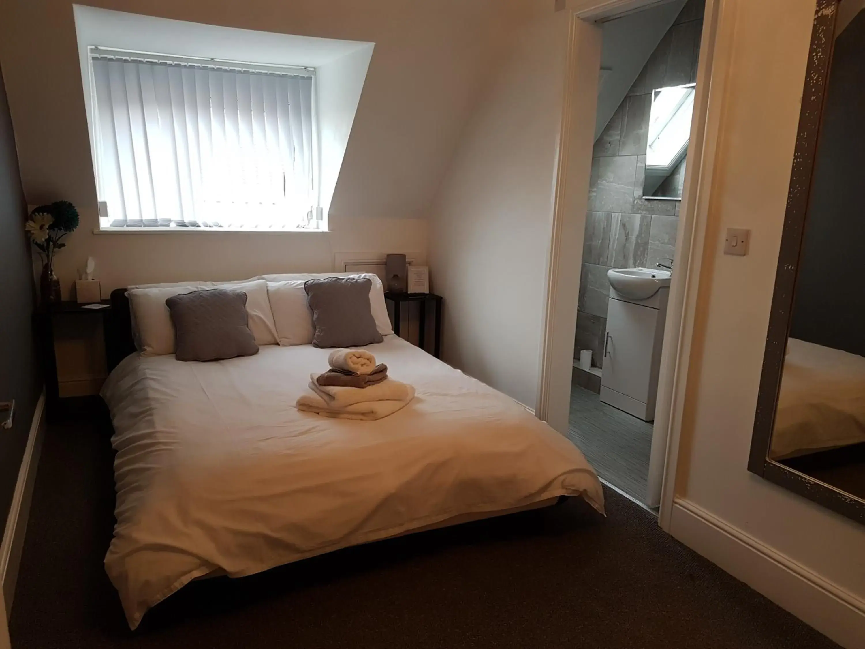 Bedroom, Bed in The Craigside Bedroom, Bed in The Craigside