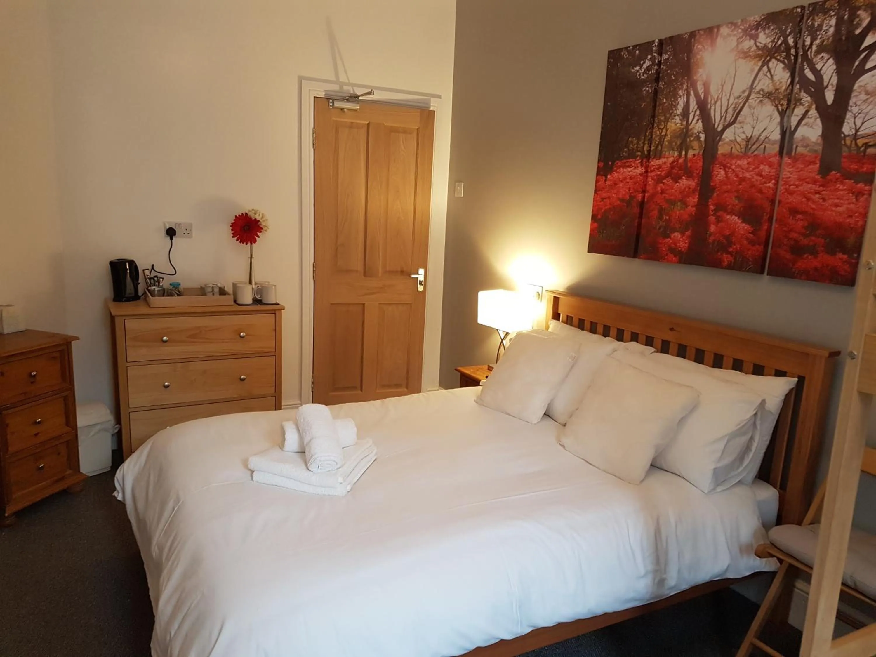 Bedroom, Bed in The Craigside