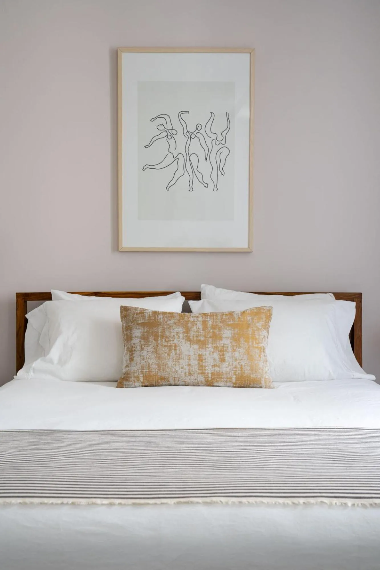 Bed in Maison Saint-Vincent By Maisons & co