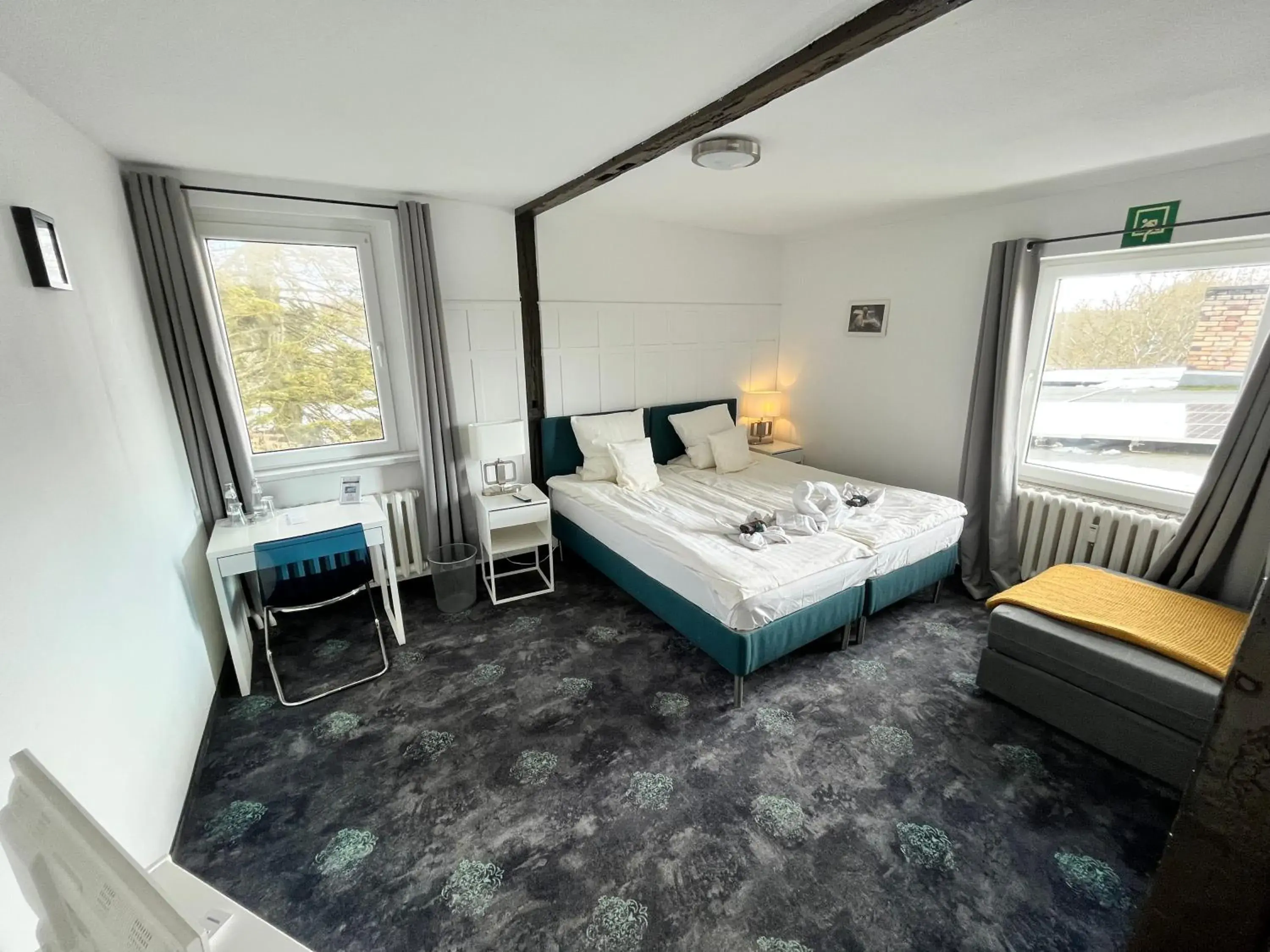 Bed in Riverside Inn Bed in Riverside Inn