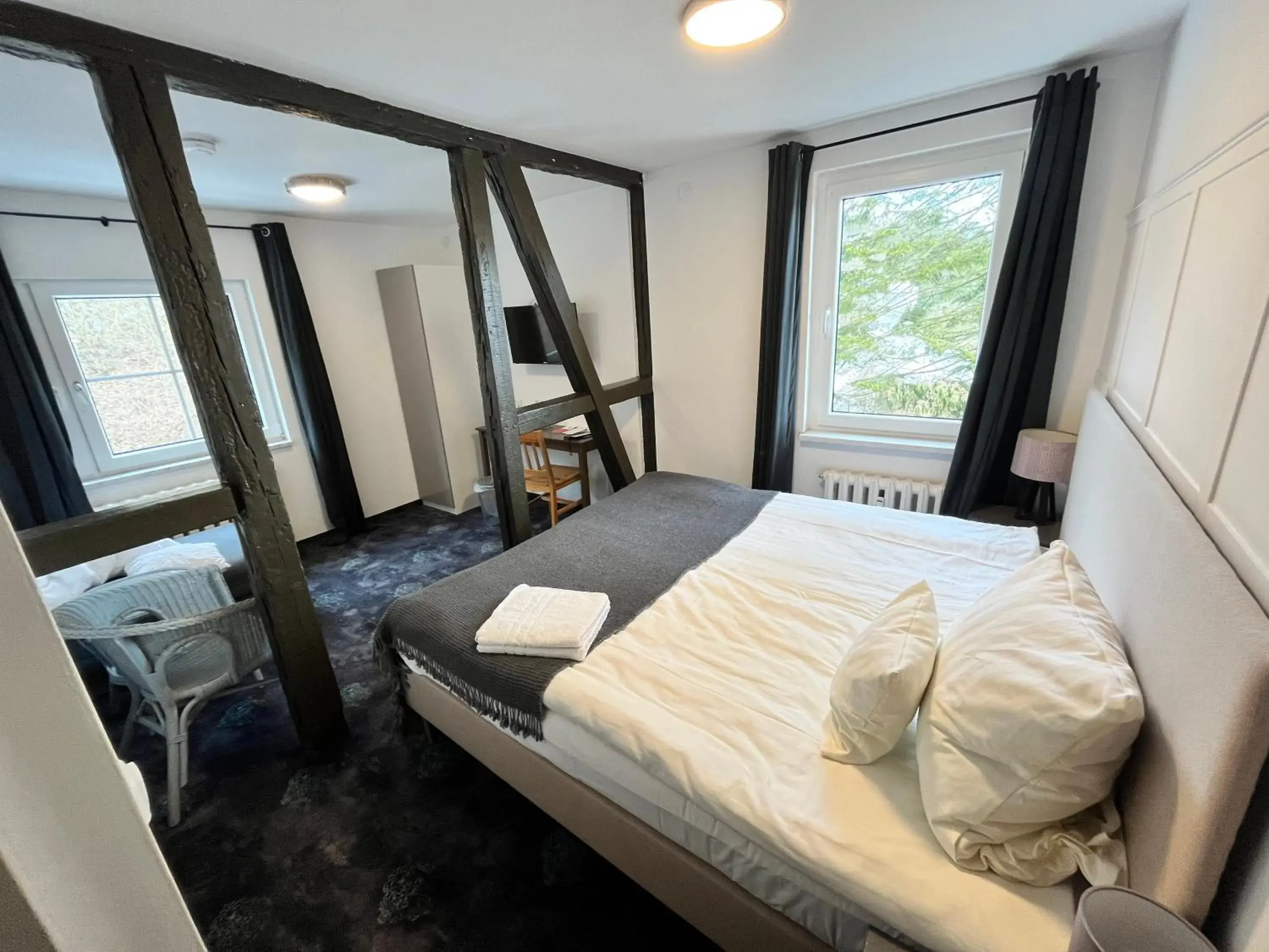 Bed in Riverside Inn Bed in Riverside Inn