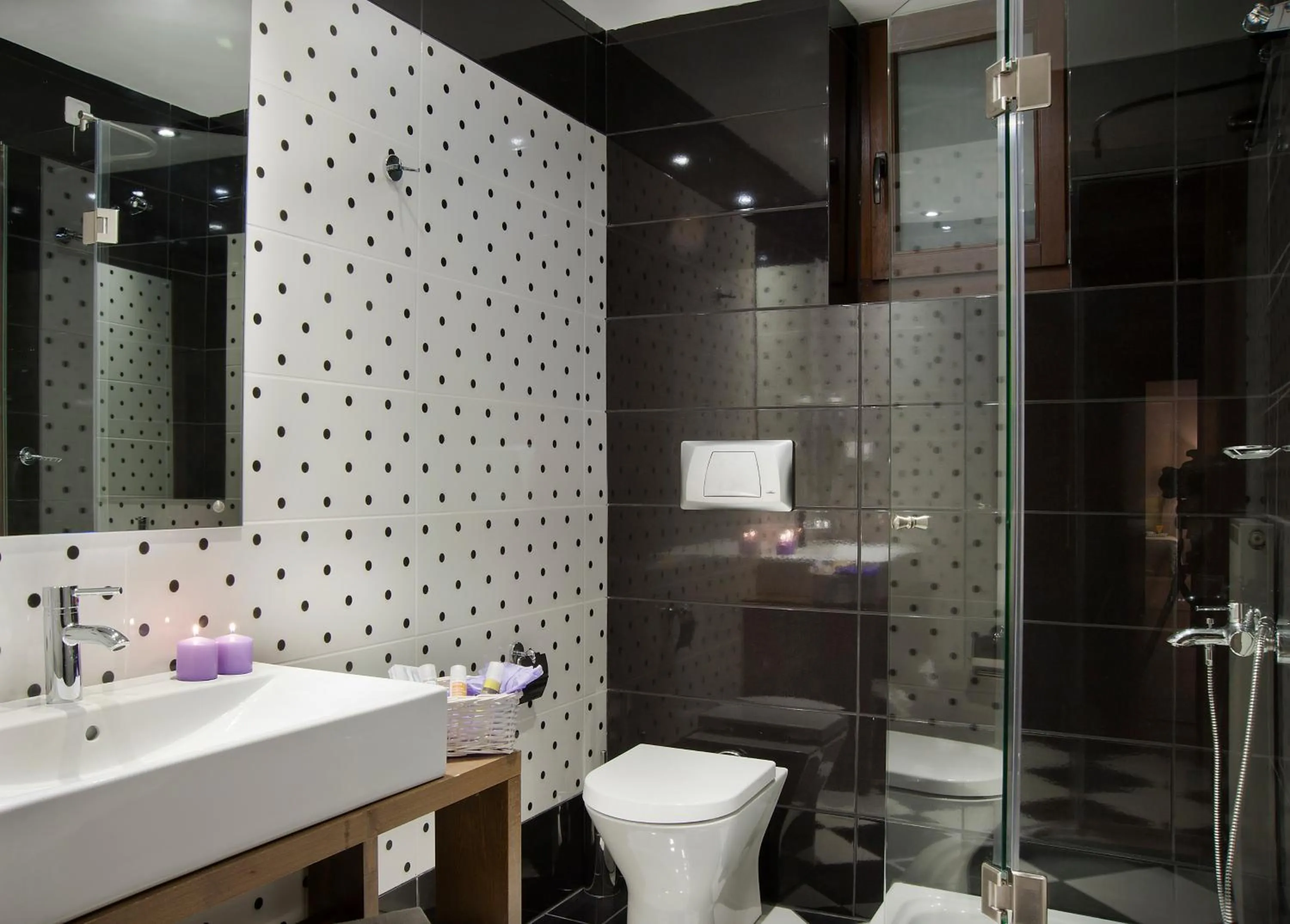 Shower in Aberratio Boutique Hotel