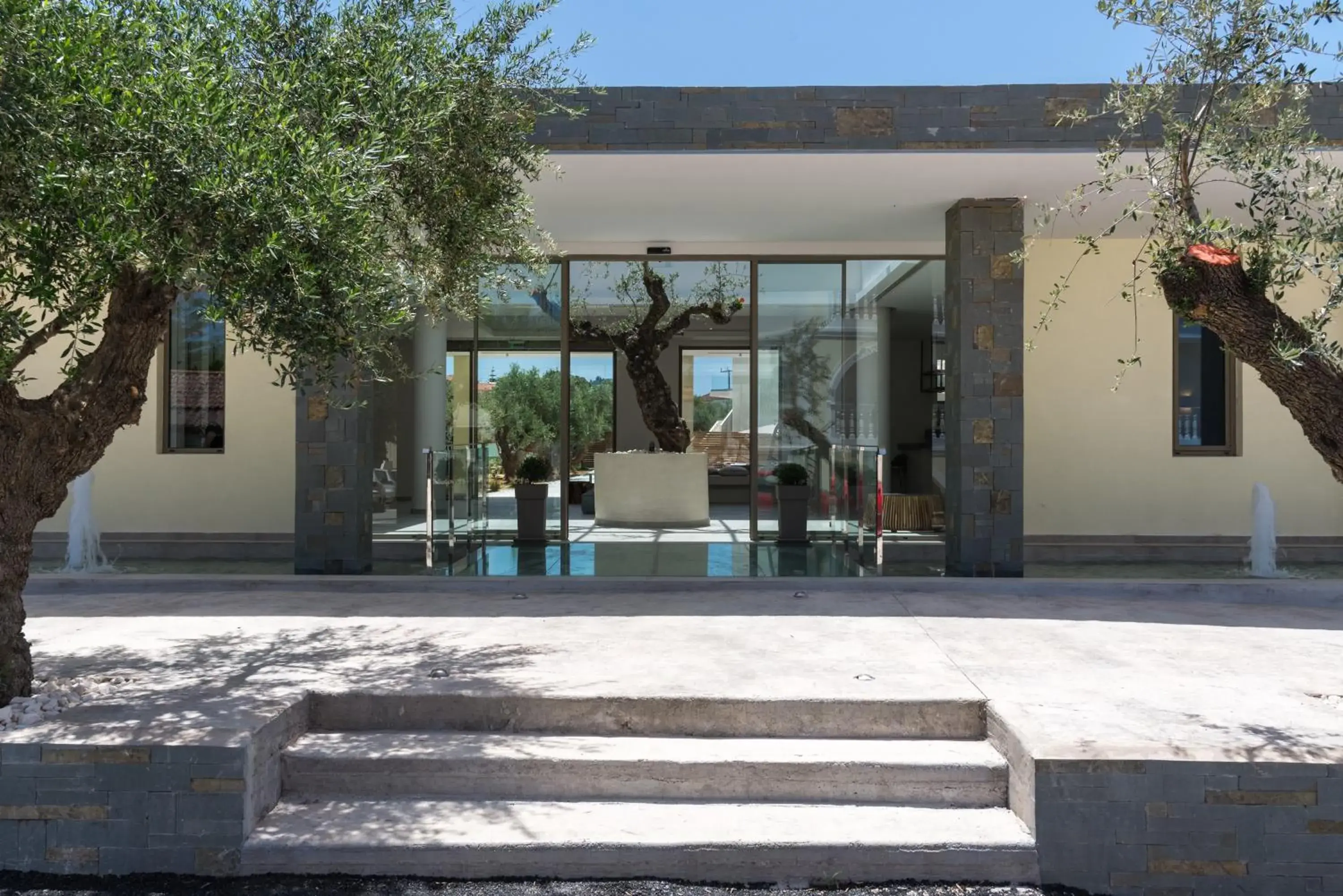 Facade/entrance in Tsamis Zante Suites Facade/entrance in Tsamis Zante Suites