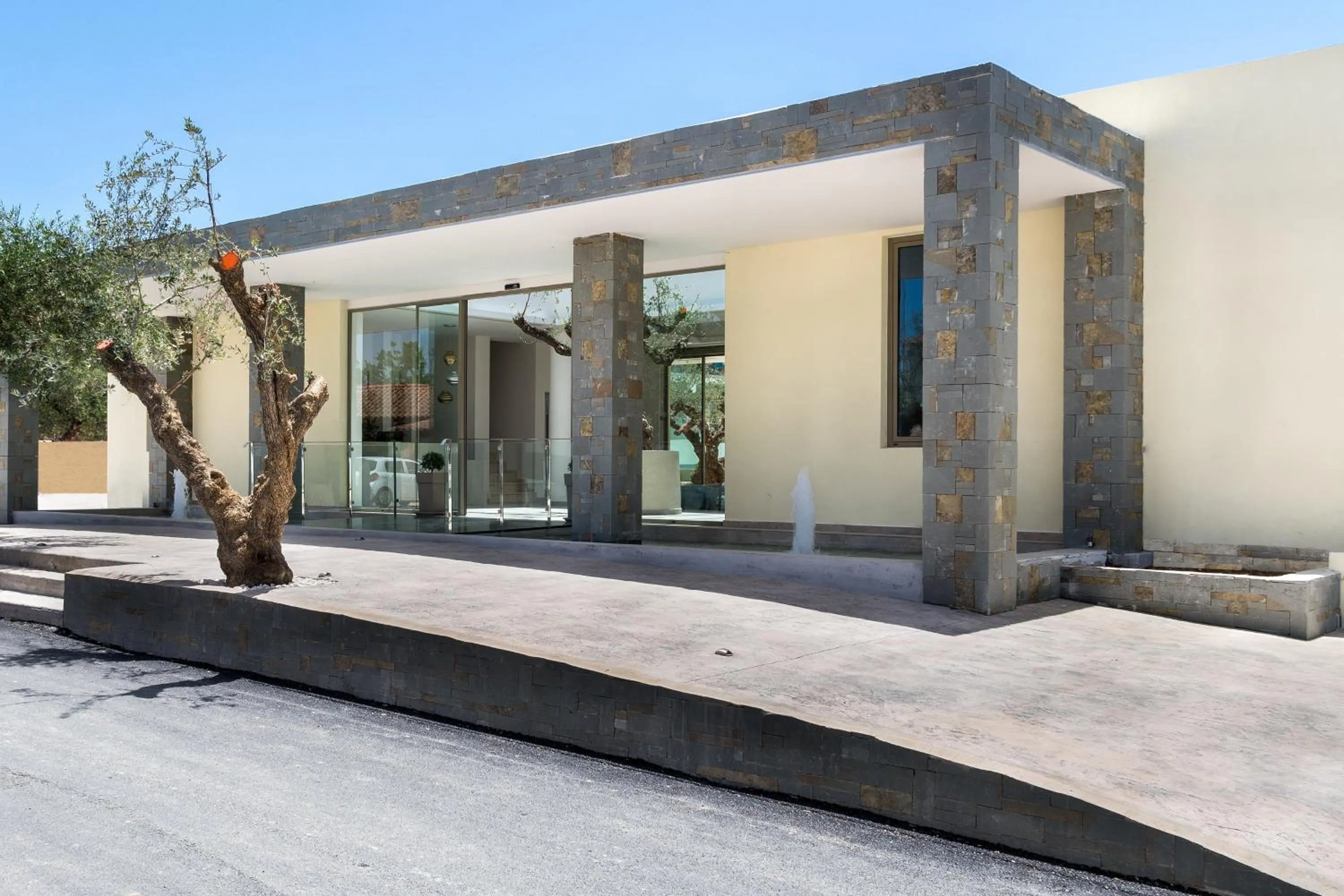 Facade/entrance in Tsamis Zante Suites