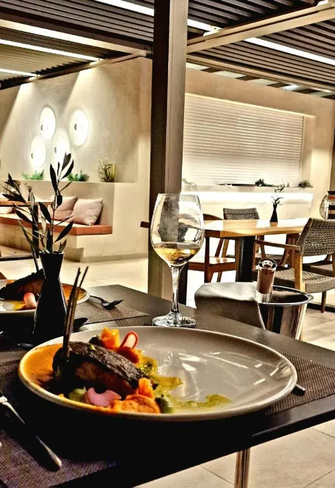 Restaurant/places to eat in Tsamis Zante Suites Restaurant/places to eat in Tsamis Zante Suites