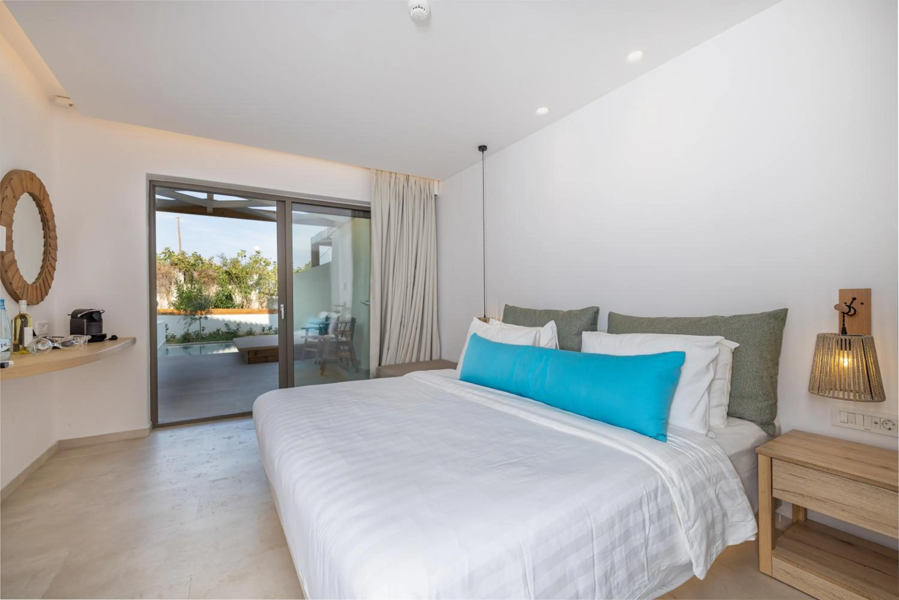 Photo of the whole room, Bed in Tsamis Zante Suites