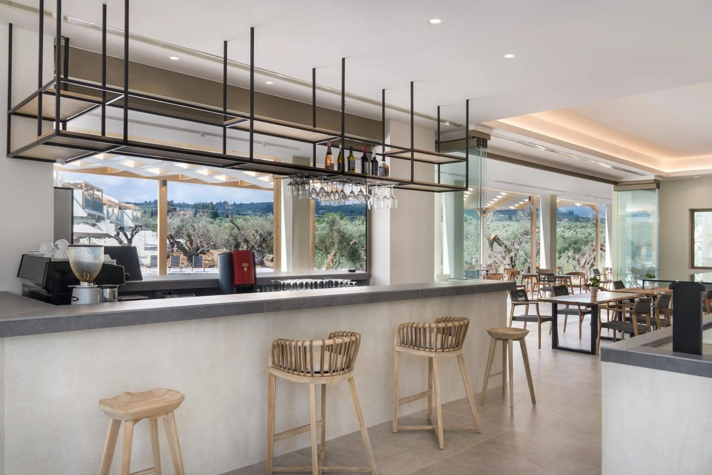 Restaurant/places to eat in Tsamis Zante Suites