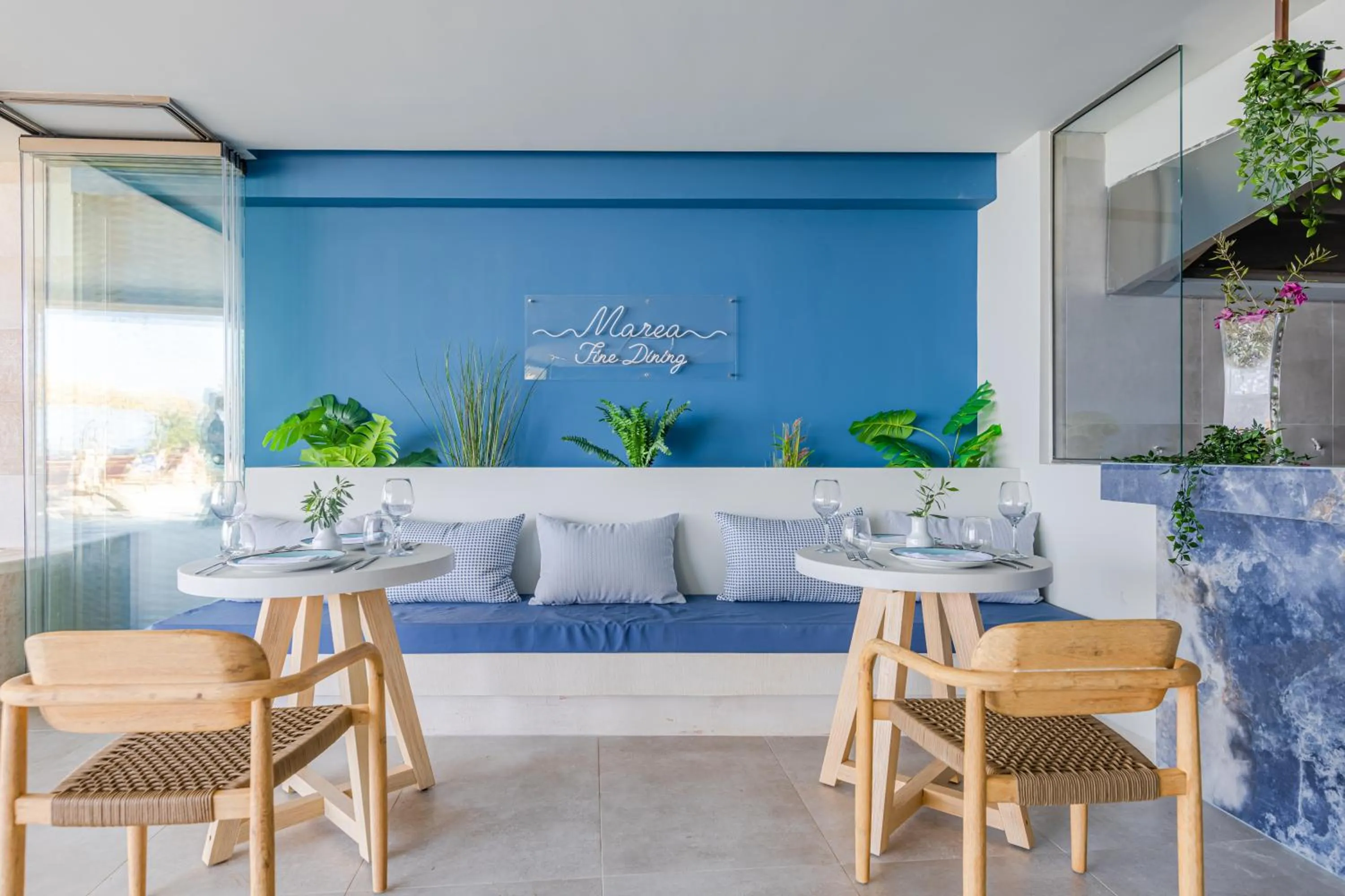 Restaurant/places to eat in Tsamis Zante Suites