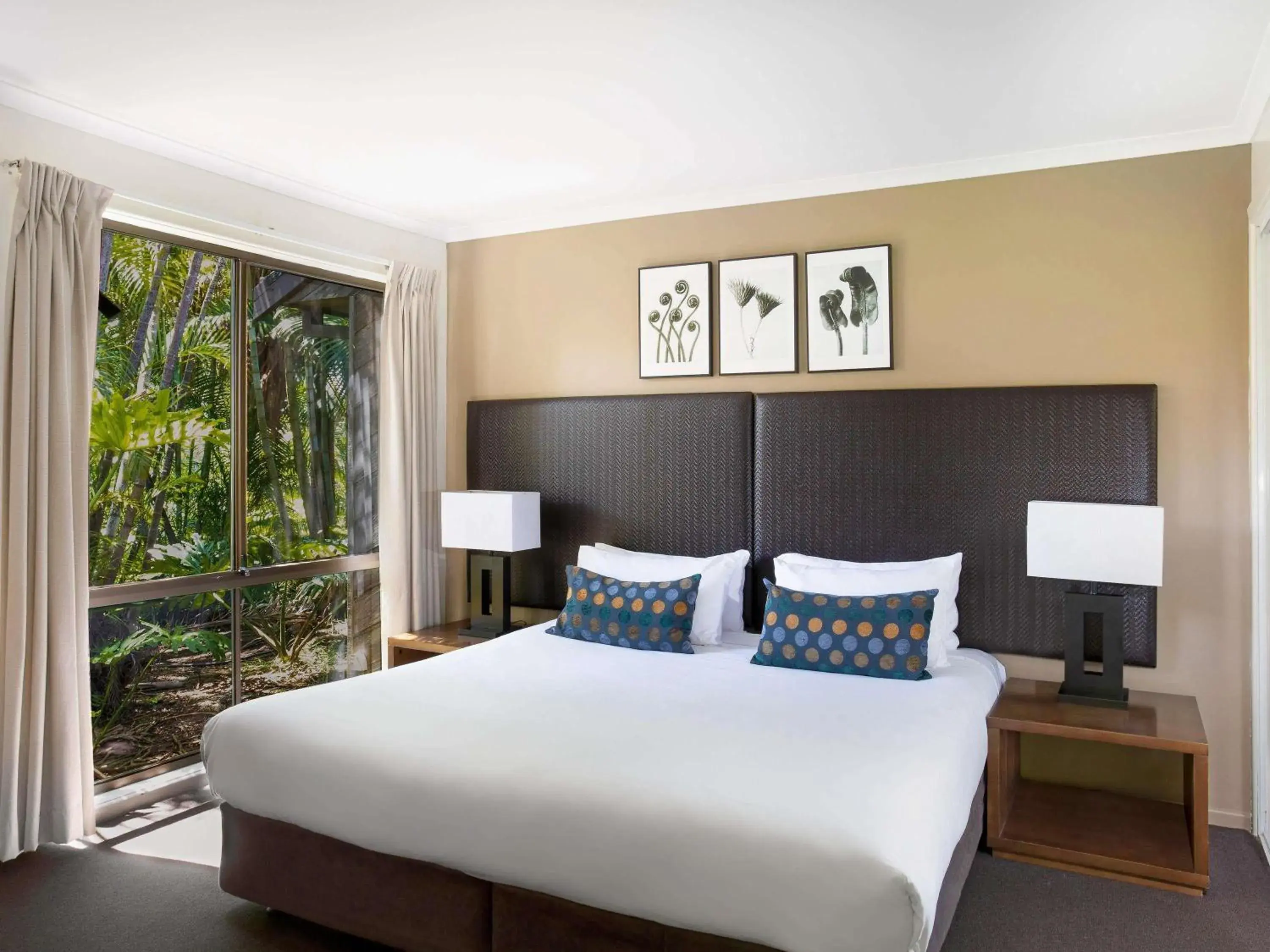 Property building, Bed in BreakFree Aanuka Beach Resort Property building, Bed in BreakFree Aanuka Beach Resort