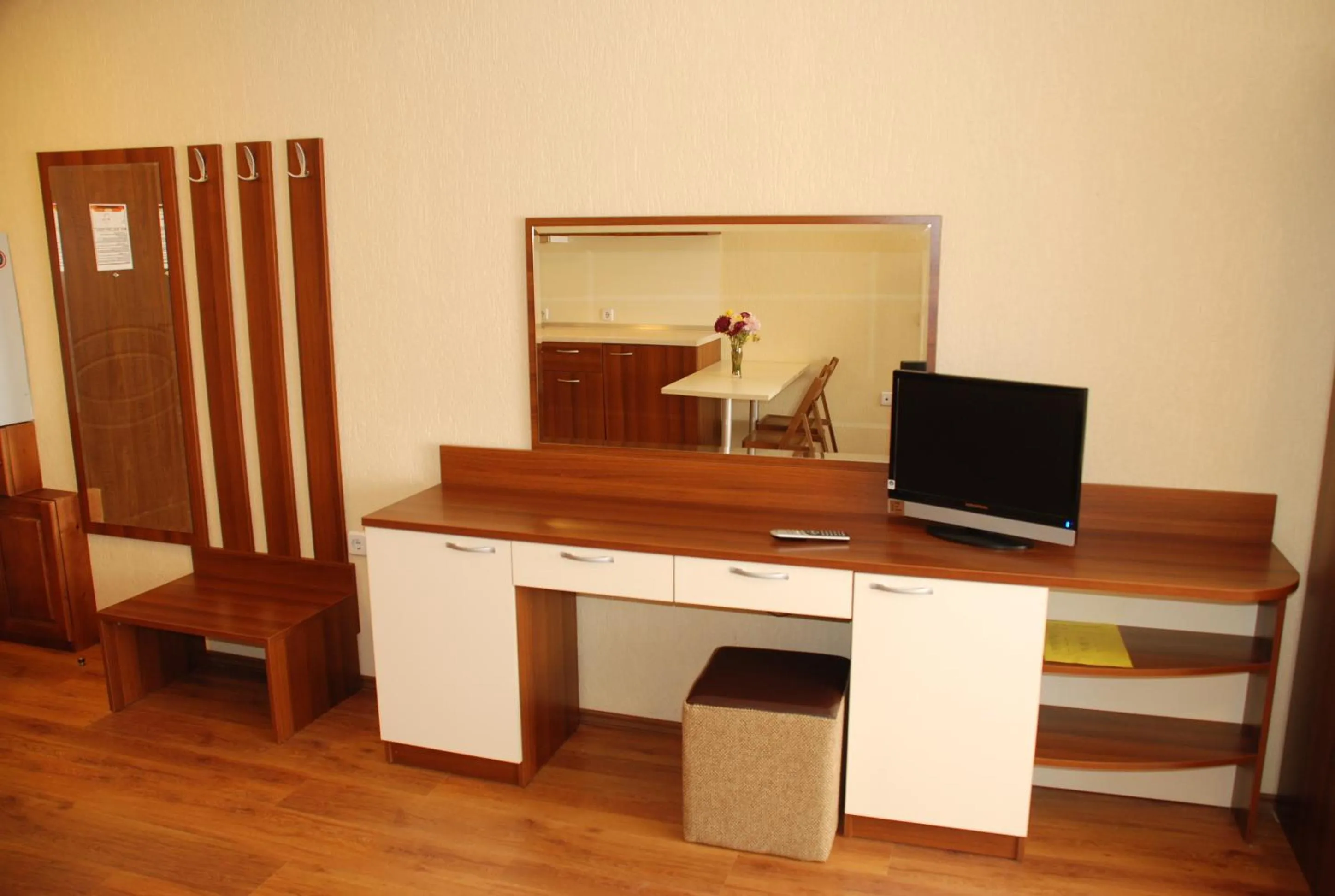 TV and multimedia in Apart Hotel Comfort