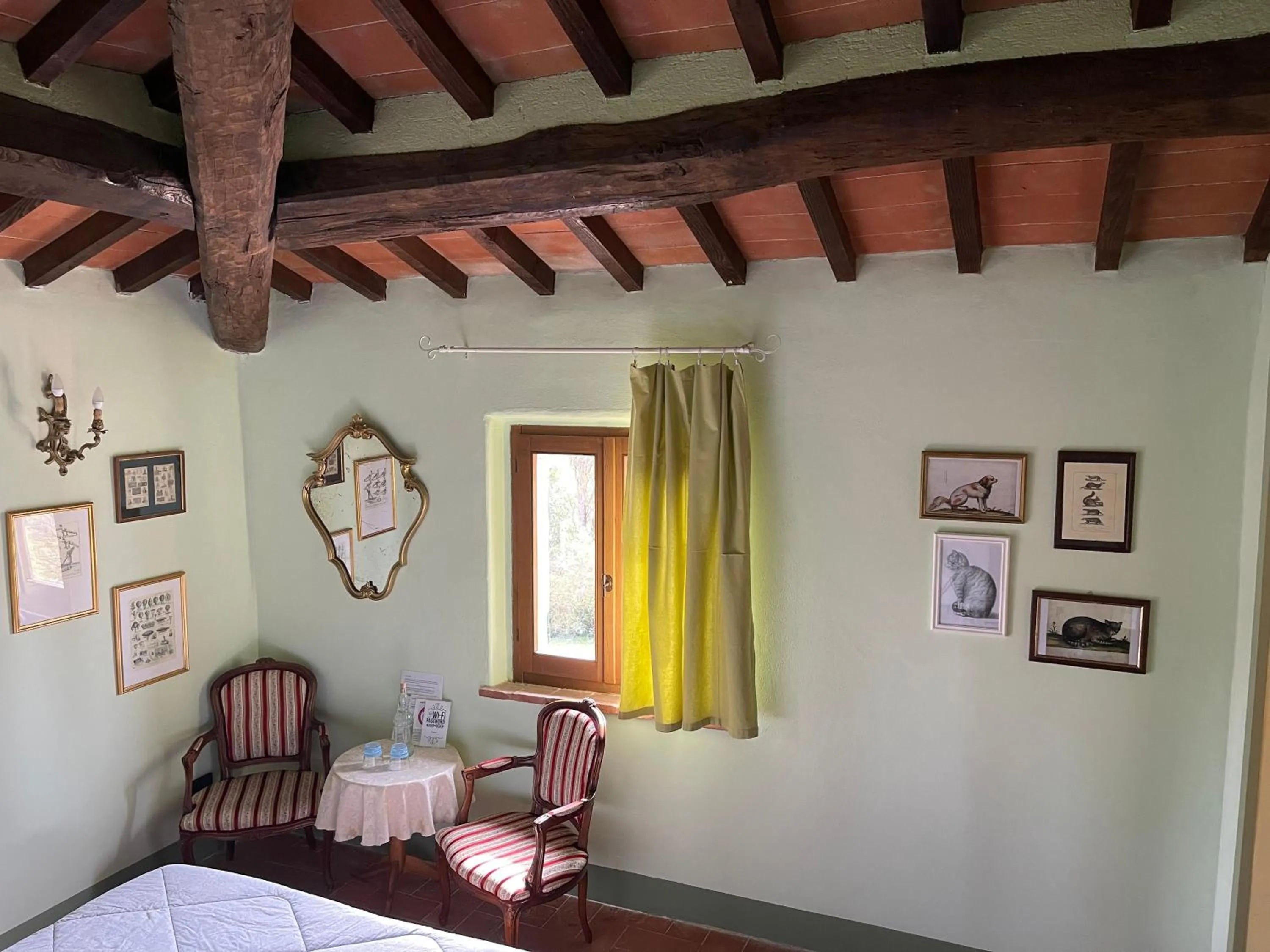 Living room, Bed in Al Giardino Degli Etruschi