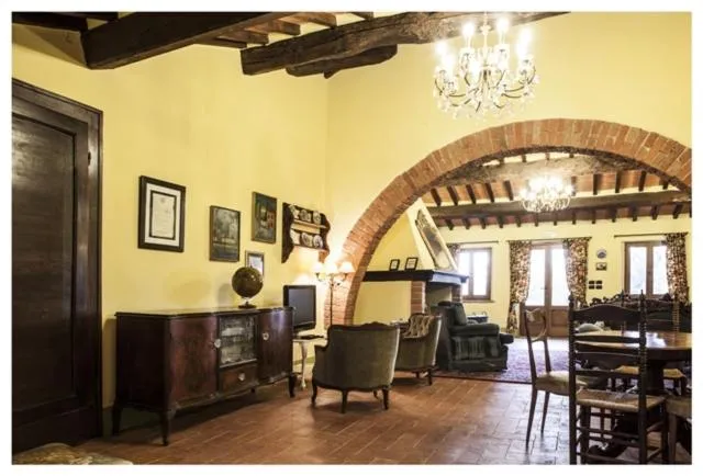 Communal lounge/ TV room in Al Giardino Degli Etruschi