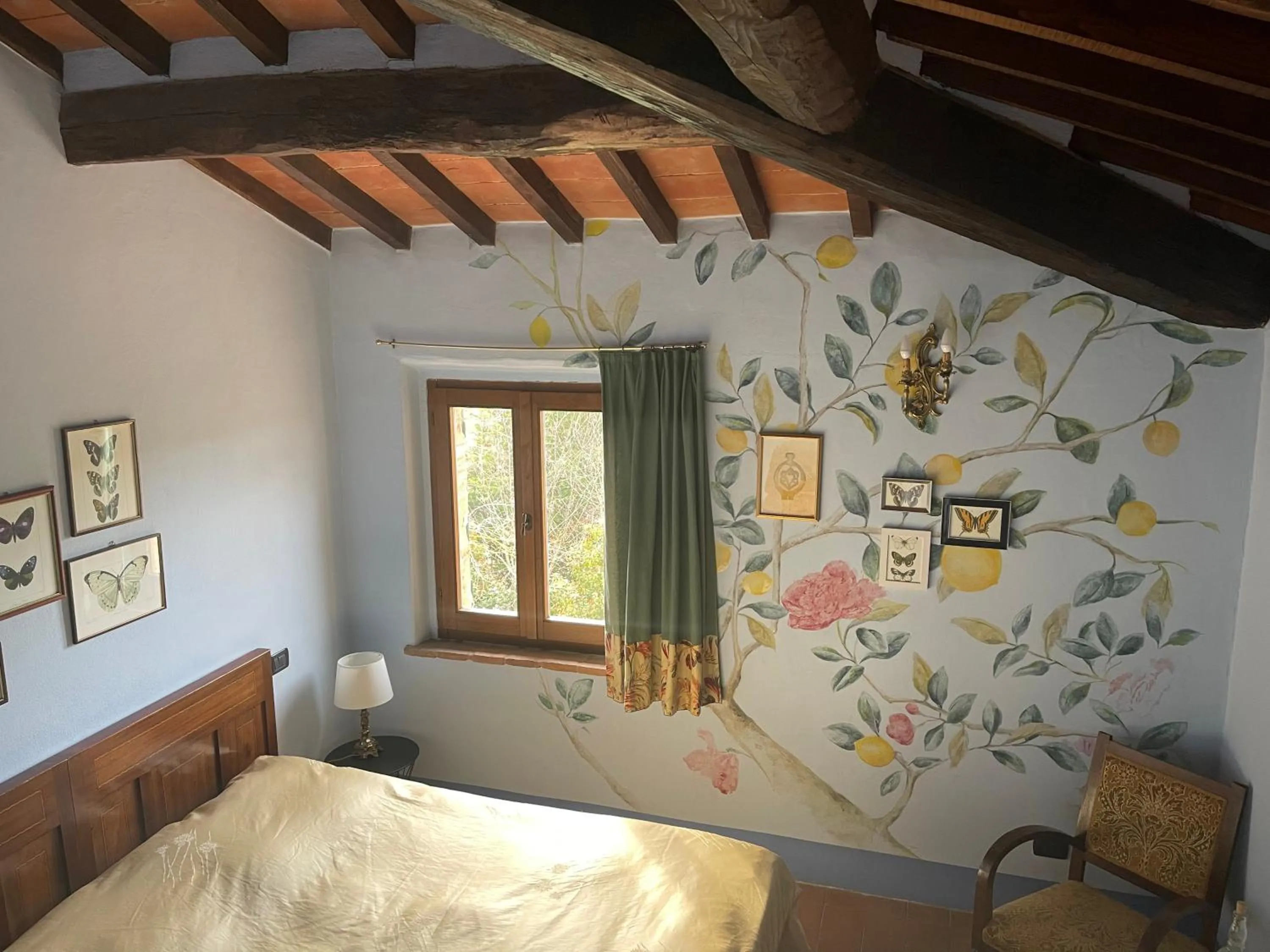 Living room, Bed in Al Giardino Degli Etruschi