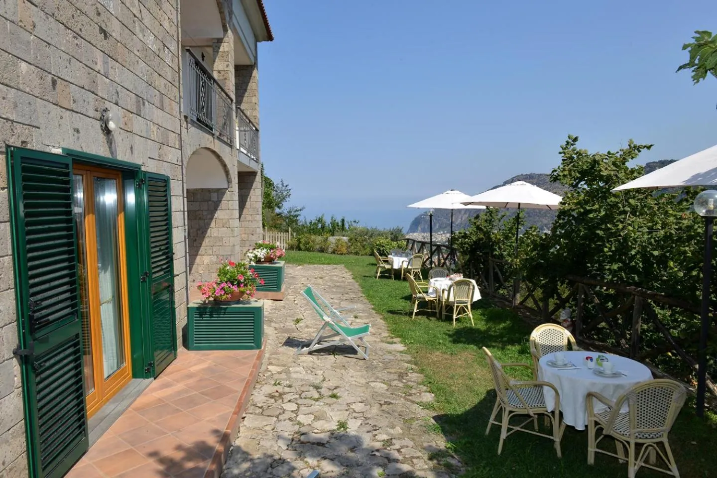 Property building in Villevieille