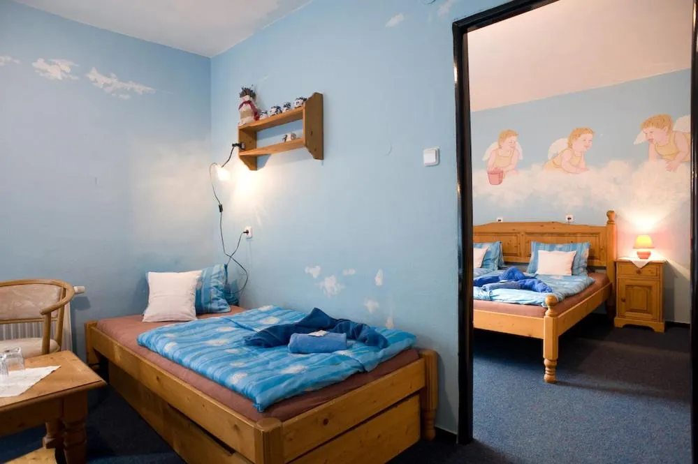 Bed in Borovansky mlyn