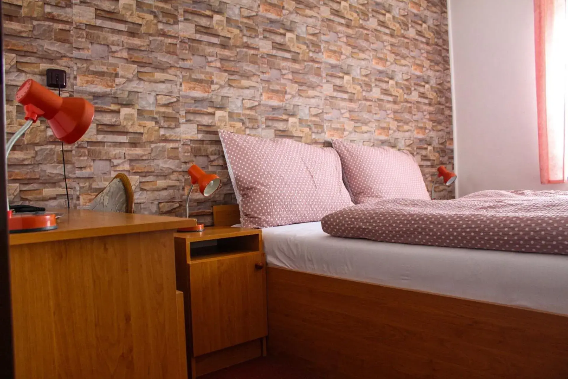 Double or Twin Room - single occupancy in Hotel Alf Double or Twin Room - single occupancy in Hotel Alf