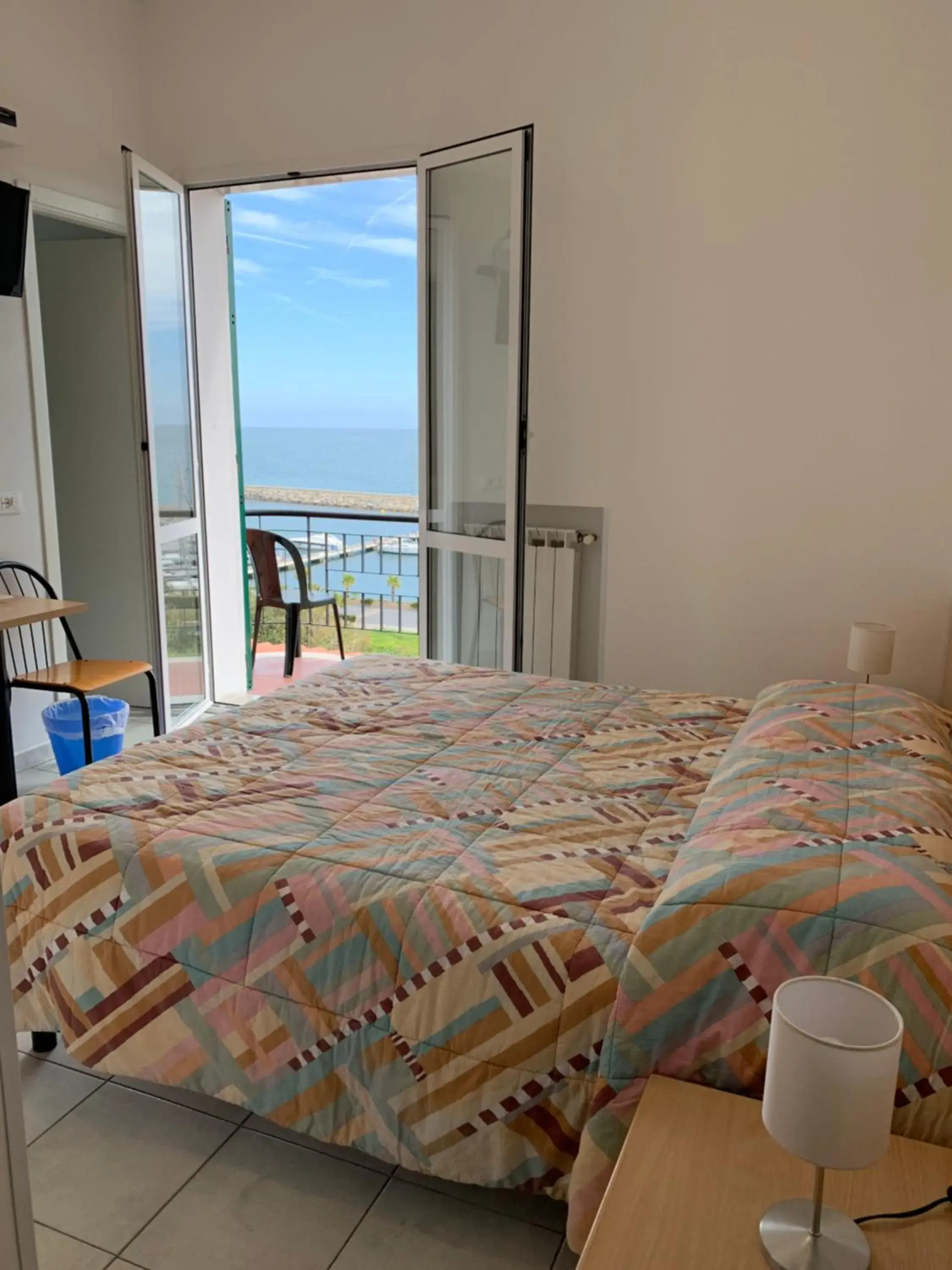 Double Room with Balcony and Sea View in Baia dei Gabbiani Double Room with Balcony and Sea View in Baia dei Gabbiani