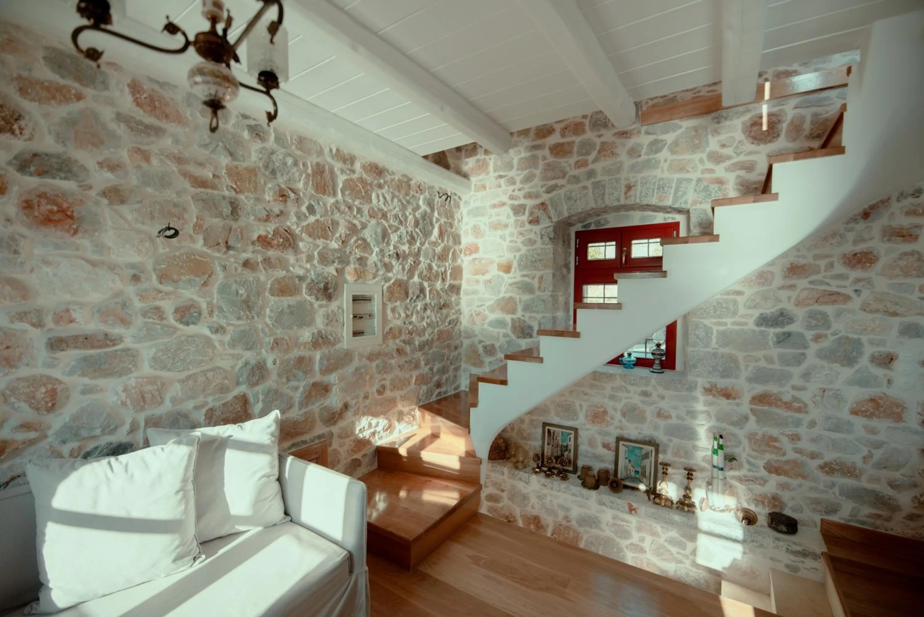 Living room in Limeni Villa