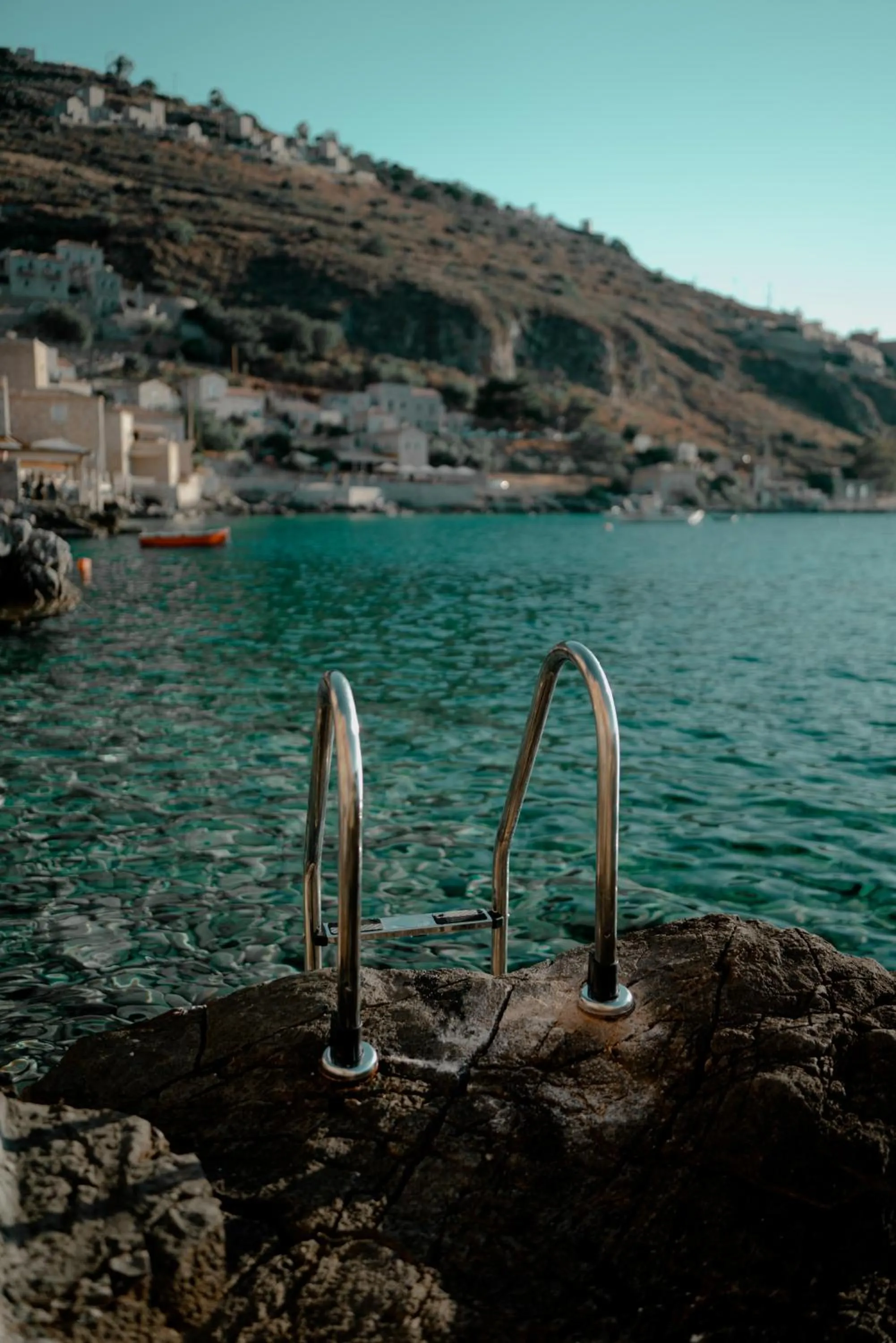 Beach in Limeni Villa
