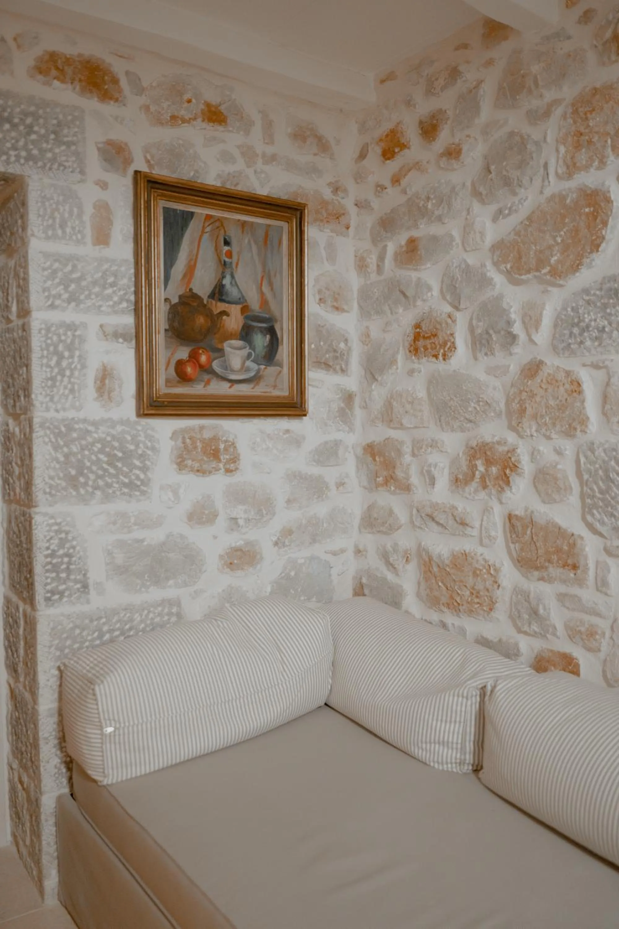 Property building, Bed in Limeni Villa