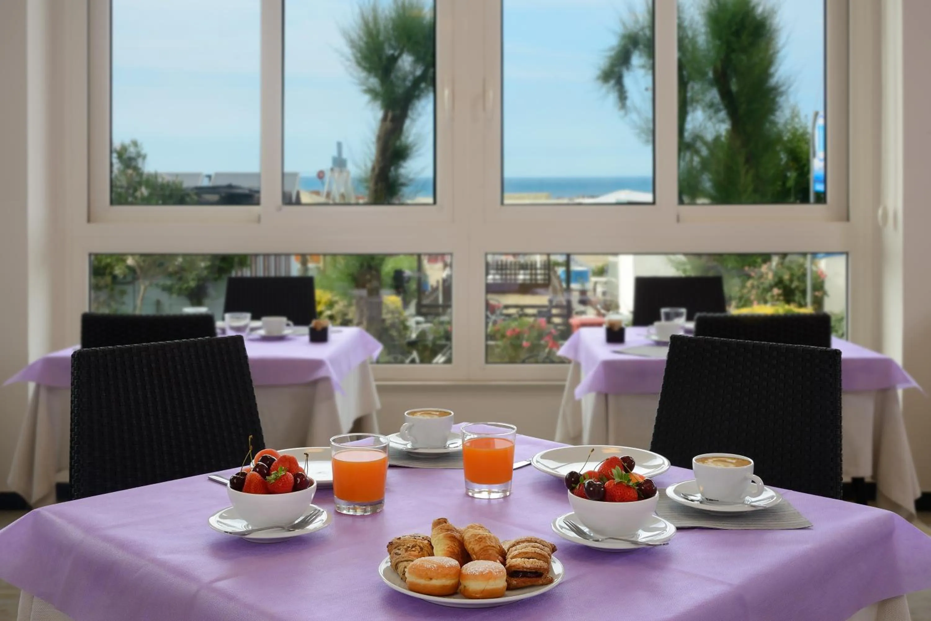 Restaurant/places to eat in Hotel Excelsior