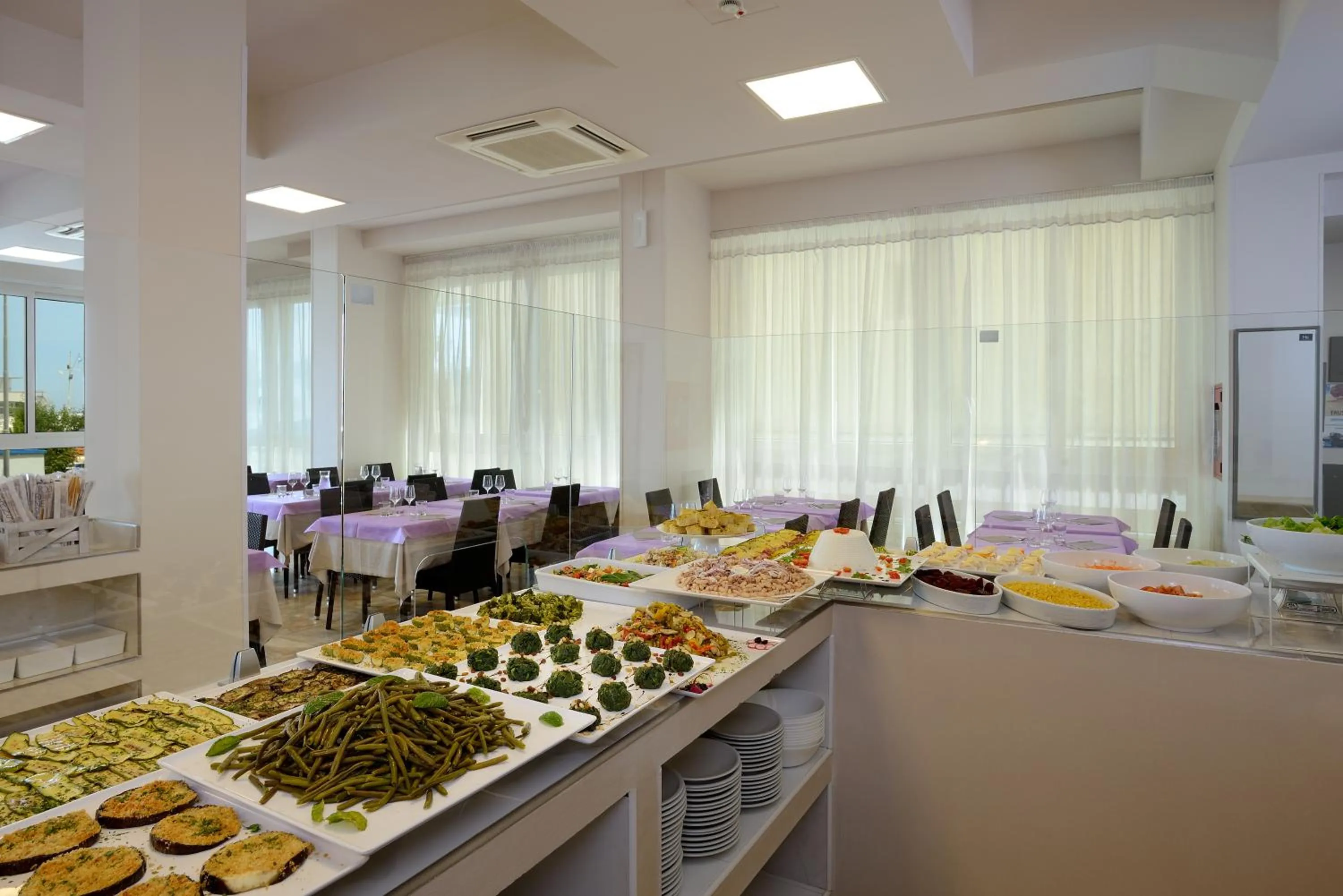 Restaurant/places to eat in Hotel Excelsior