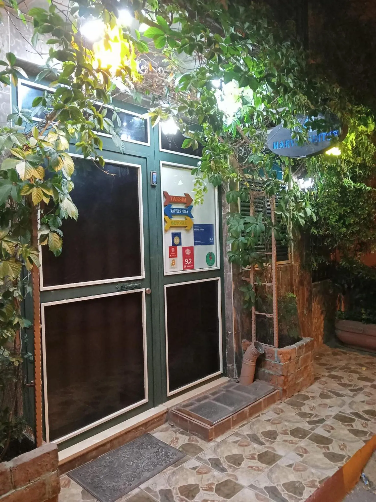 Facade/entrance in Marvel Suites