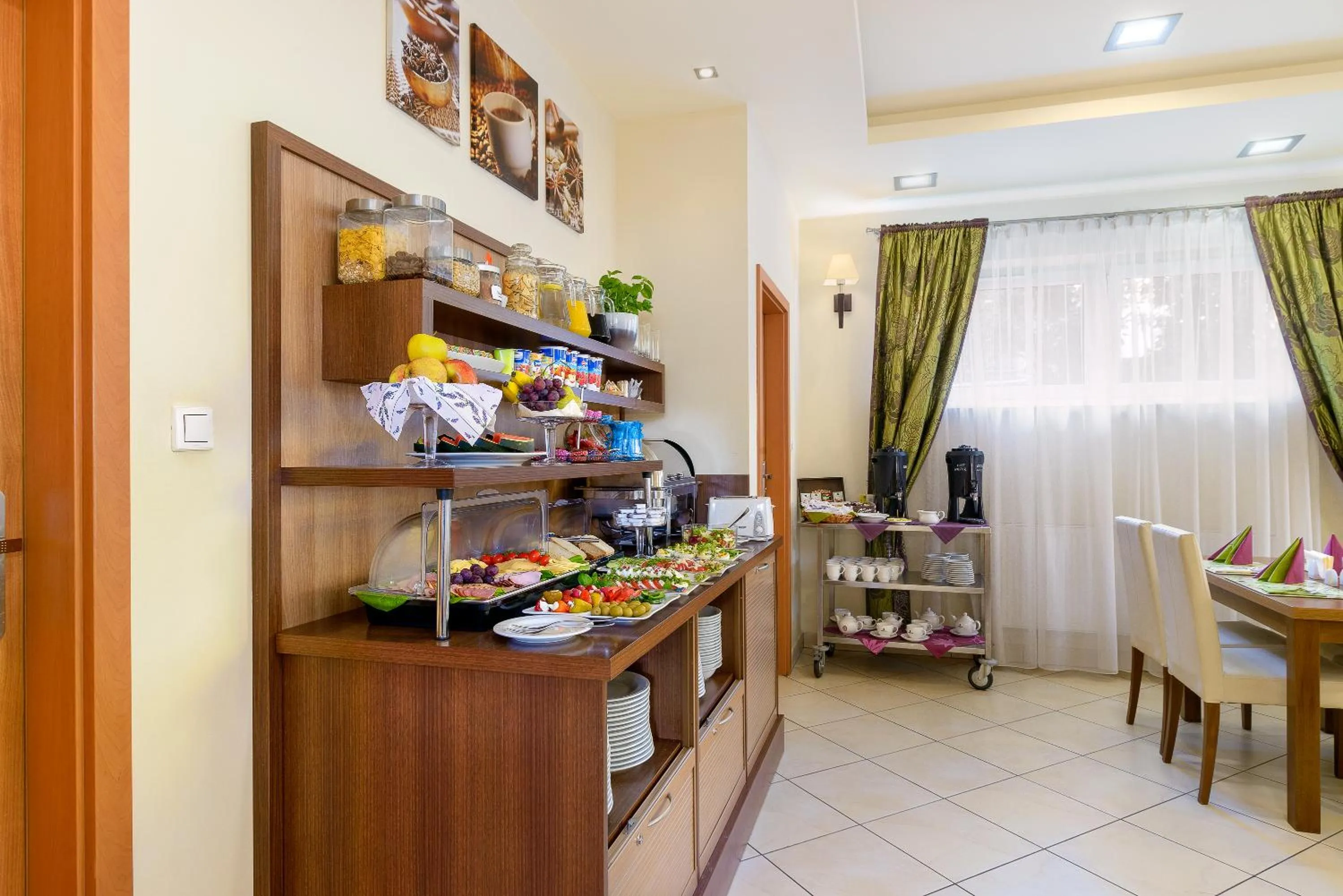 Restaurant/places to eat in Hotel Zielony