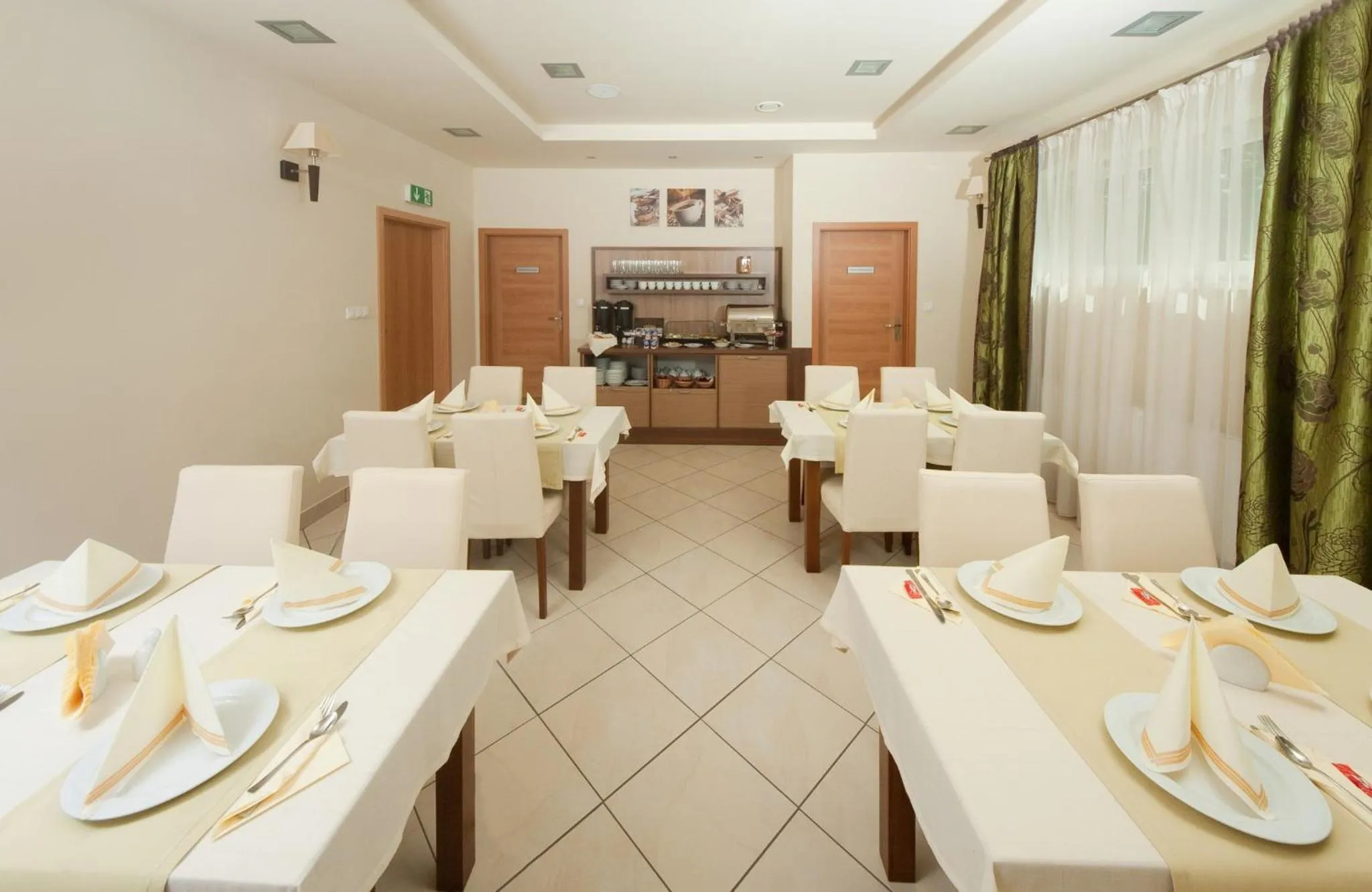 Restaurant/places to eat in Hotel Zielony