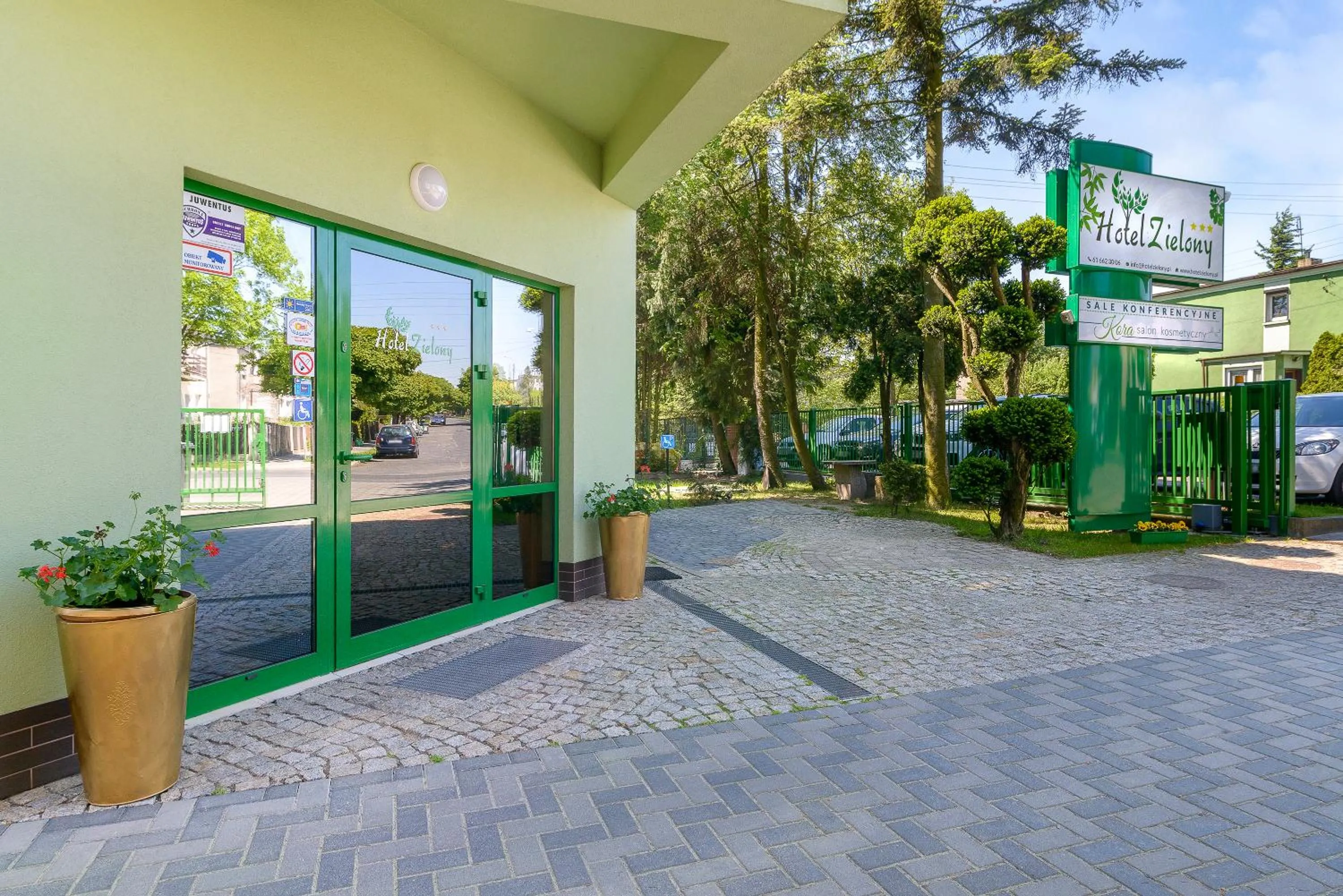 Facade/entrance in Hotel Zielony