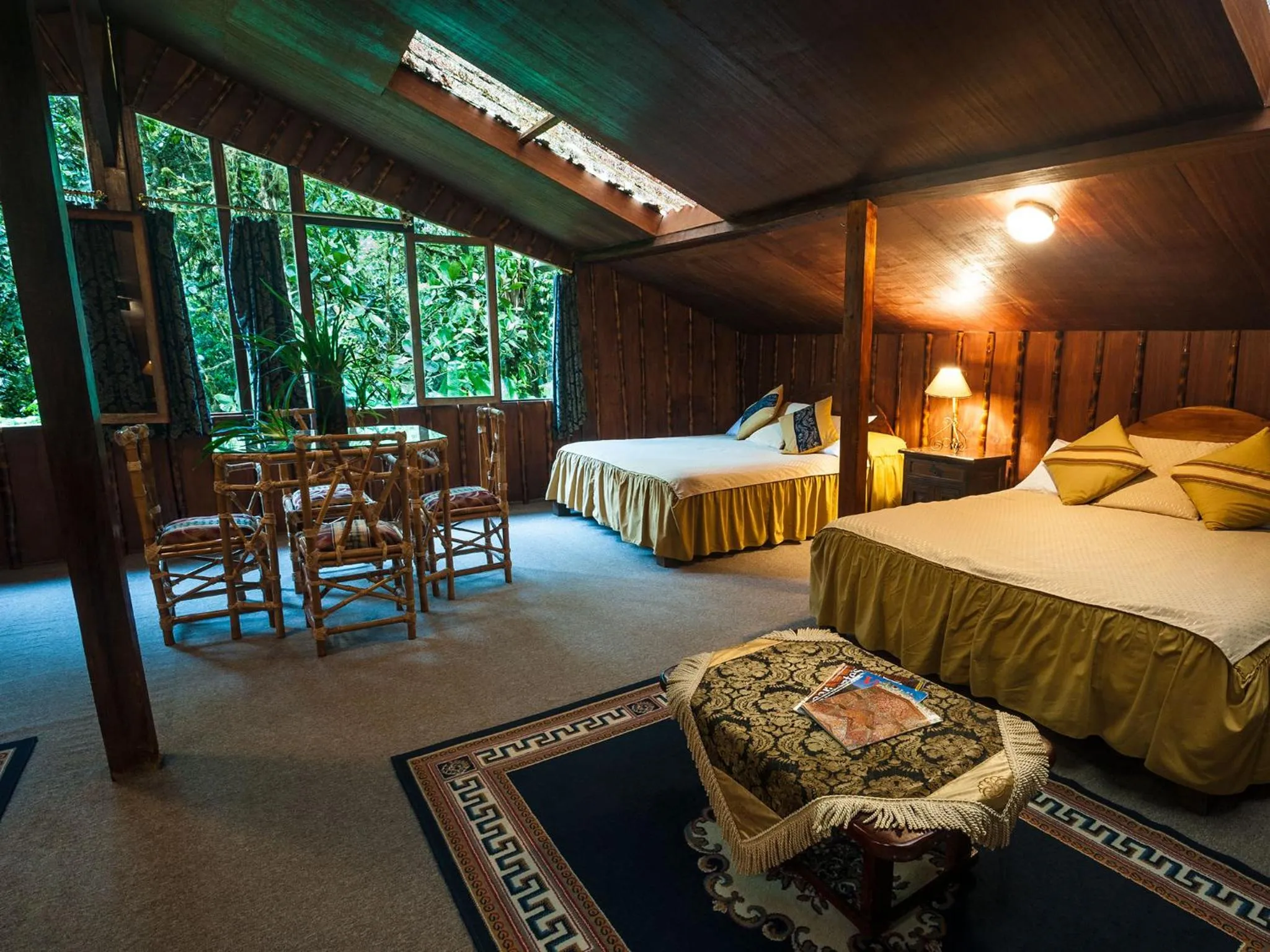 Decorative detail, Bed in El Septimo Paraiso