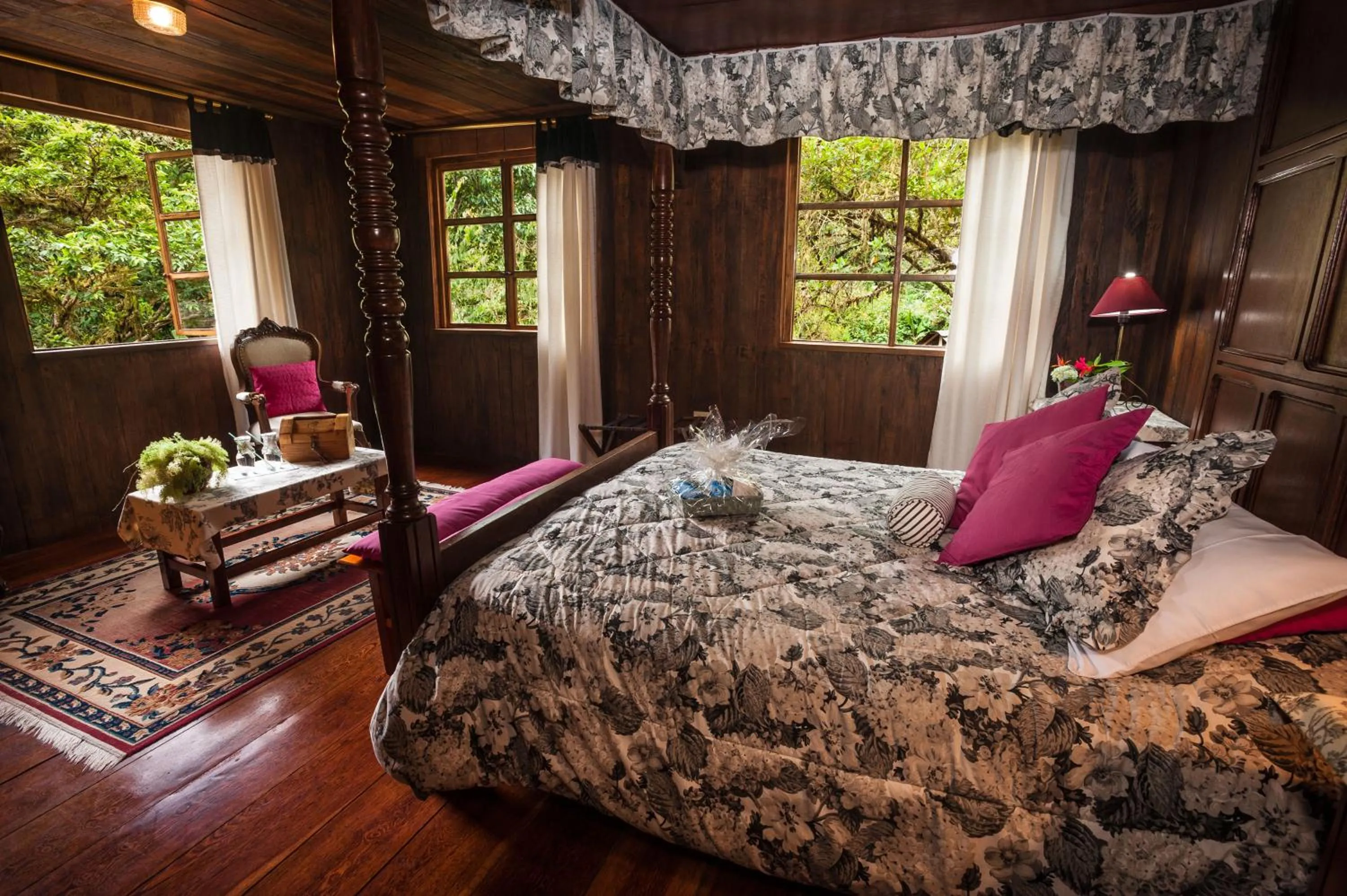 Garden view, Bed in El Septimo Paraiso