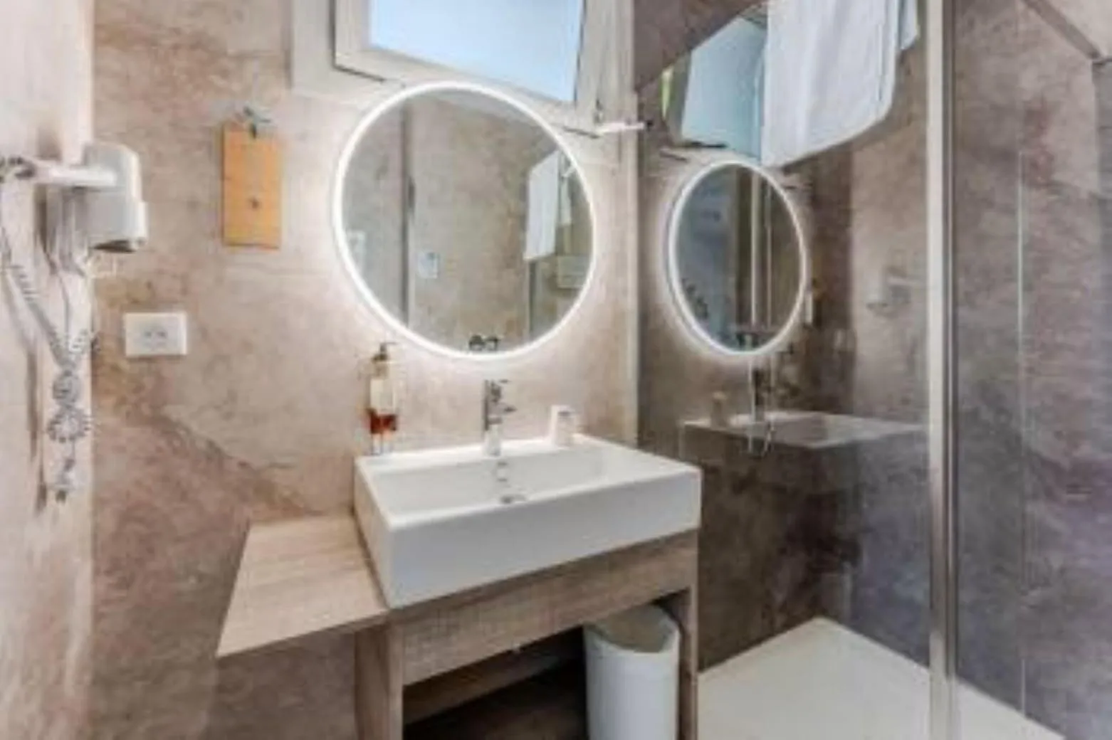 Bathroom in Hôtel Le Grain de Sable