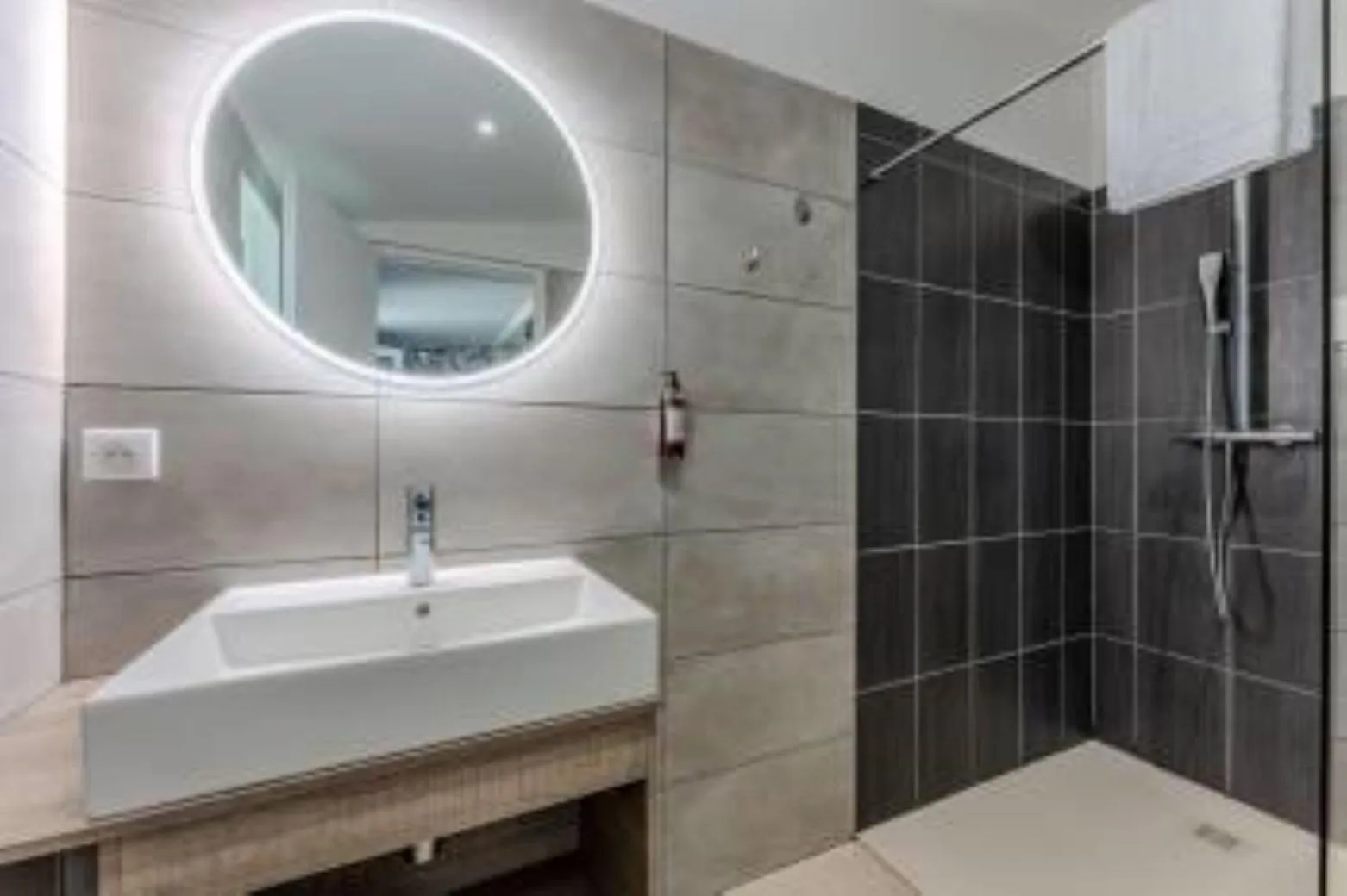 Bathroom in Hôtel Le Grain de Sable