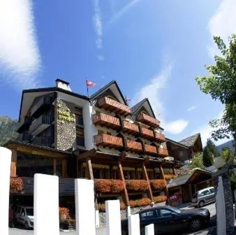 Facade/entrance in Hotel Pavillon