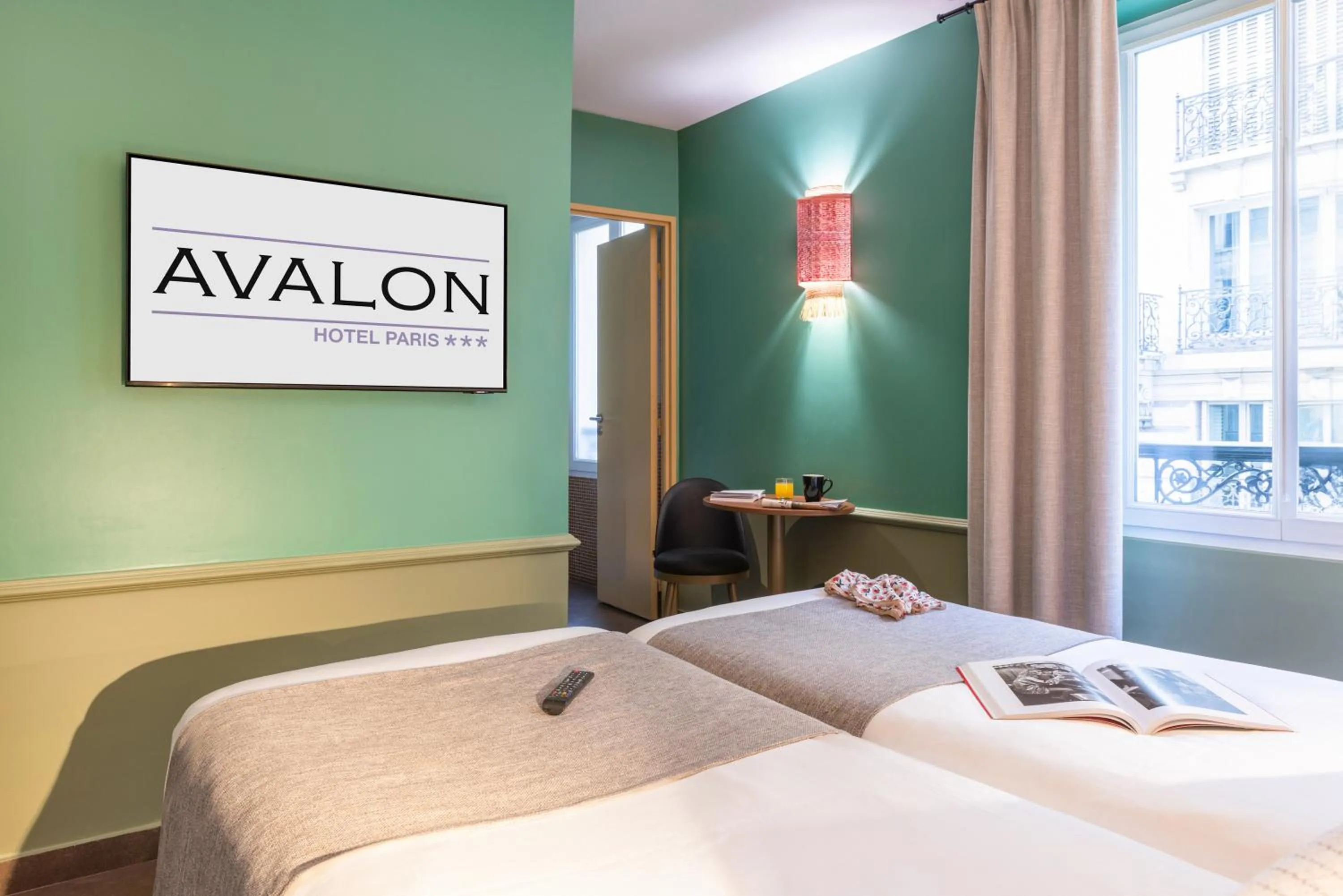 Bedroom, Bed in Appart Hotel Avalon