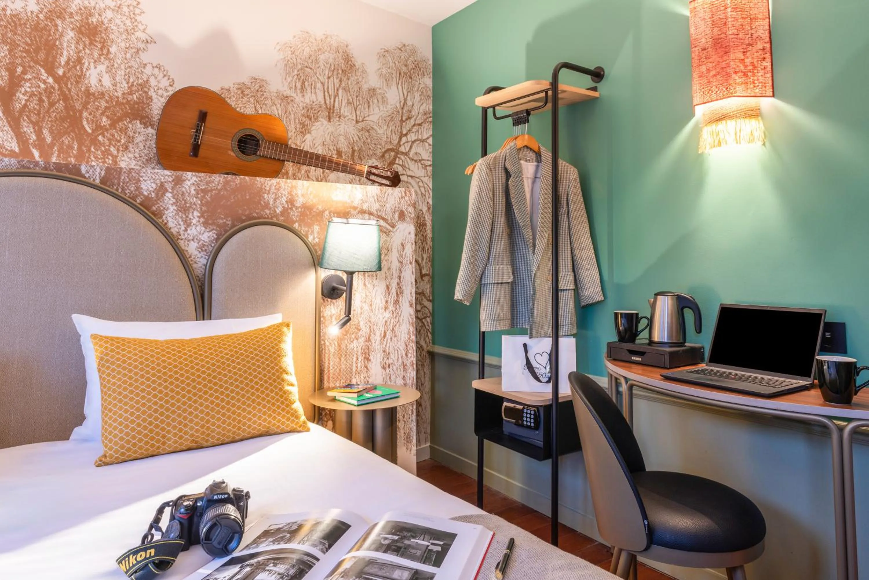 Bedroom, Bed in Appart Hotel Avalon