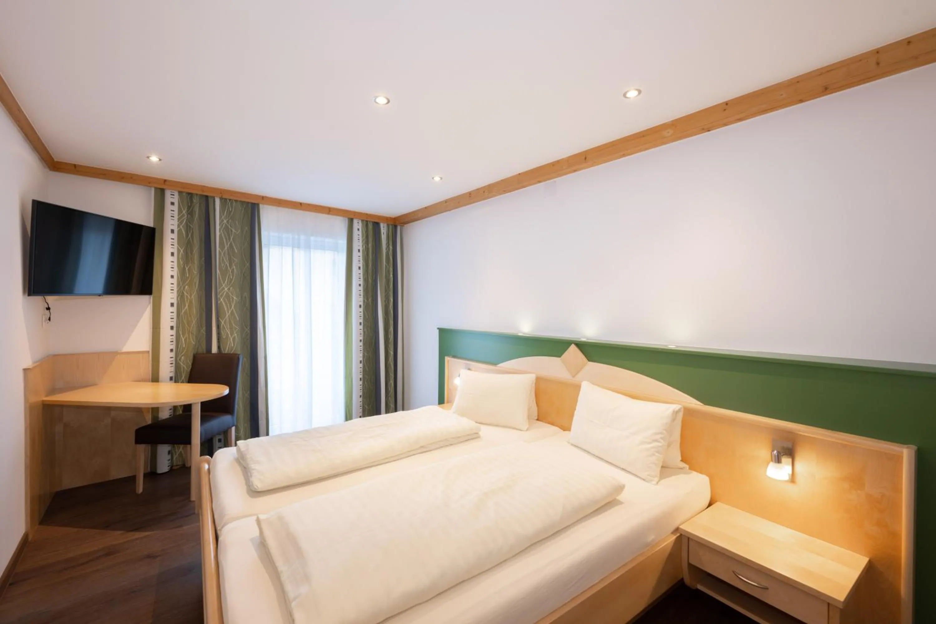 Bedroom, Bed in Eggerhof