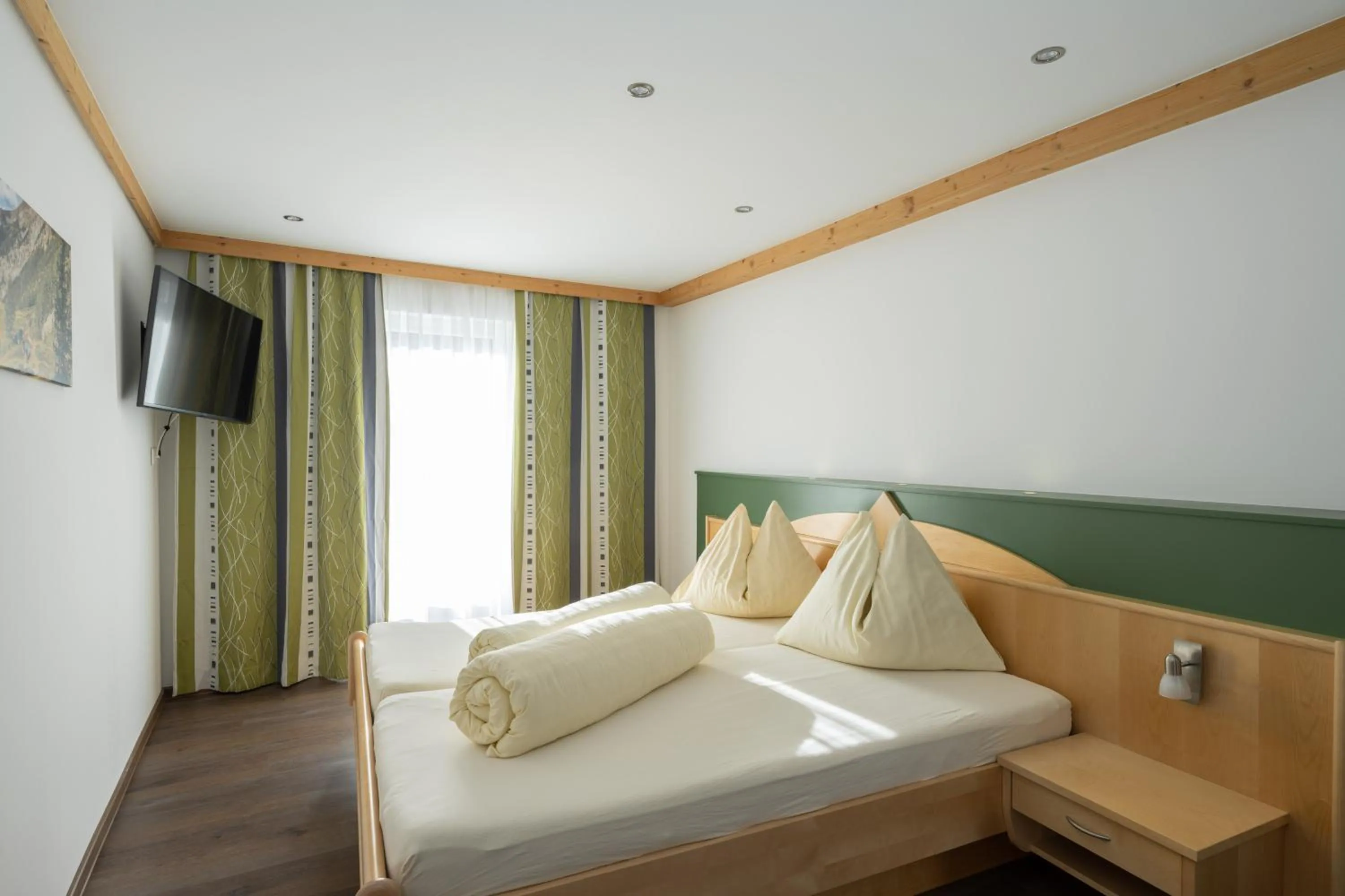 Photo of the whole room, Bed in Eggerhof