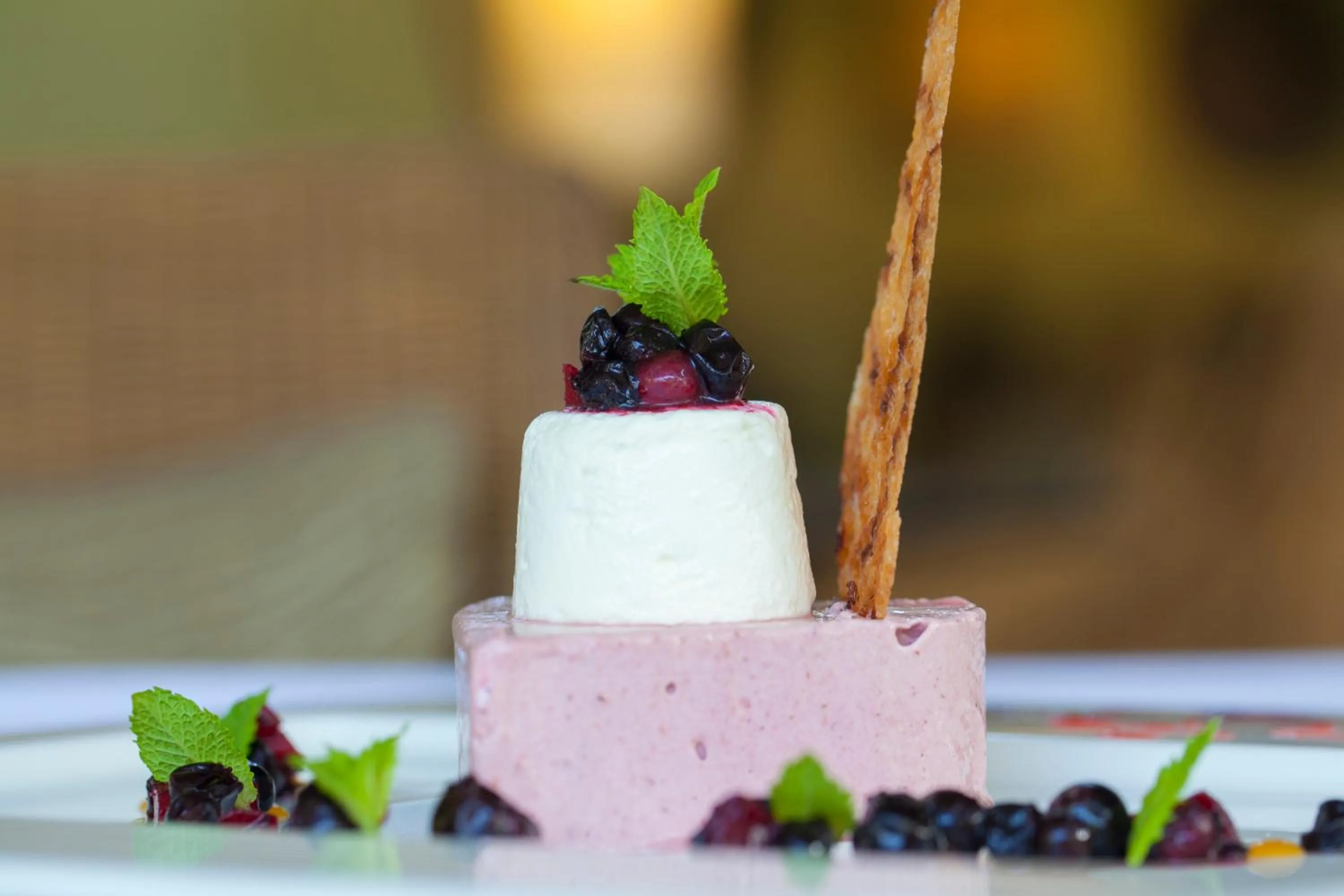 Food in Dhevatara Beach Hotel